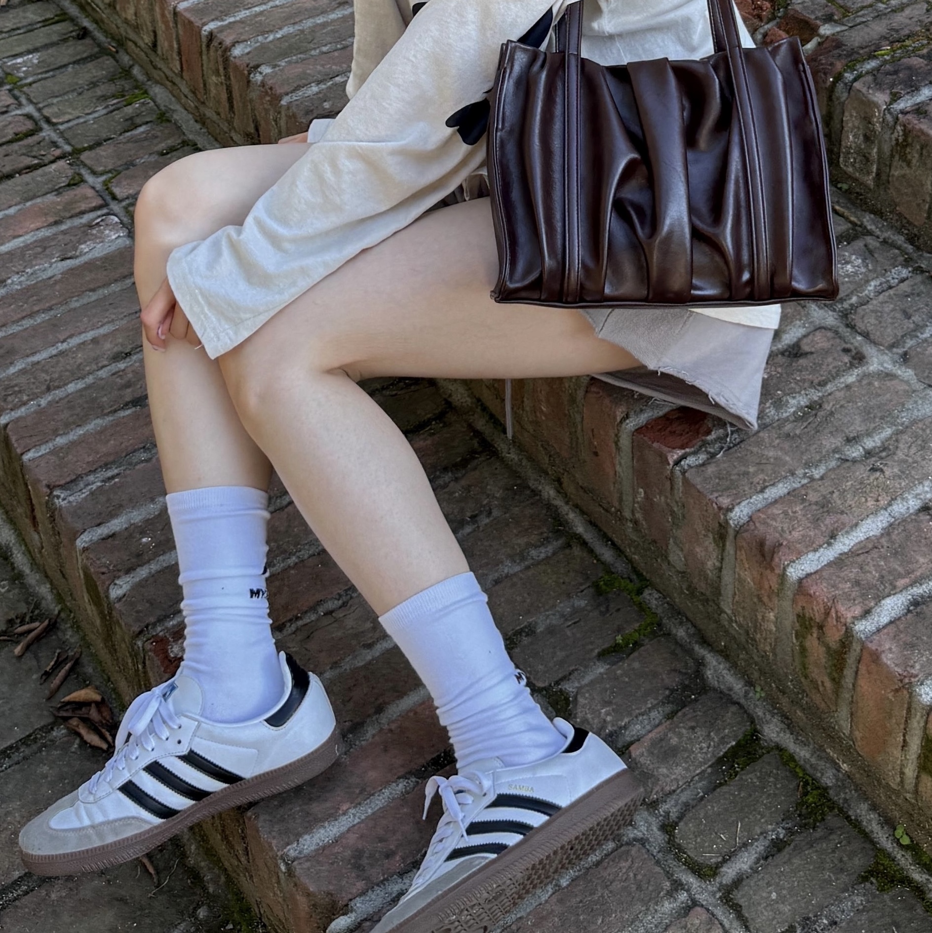 Adidas Samba Vegan White Black 착용 스타일 - 3