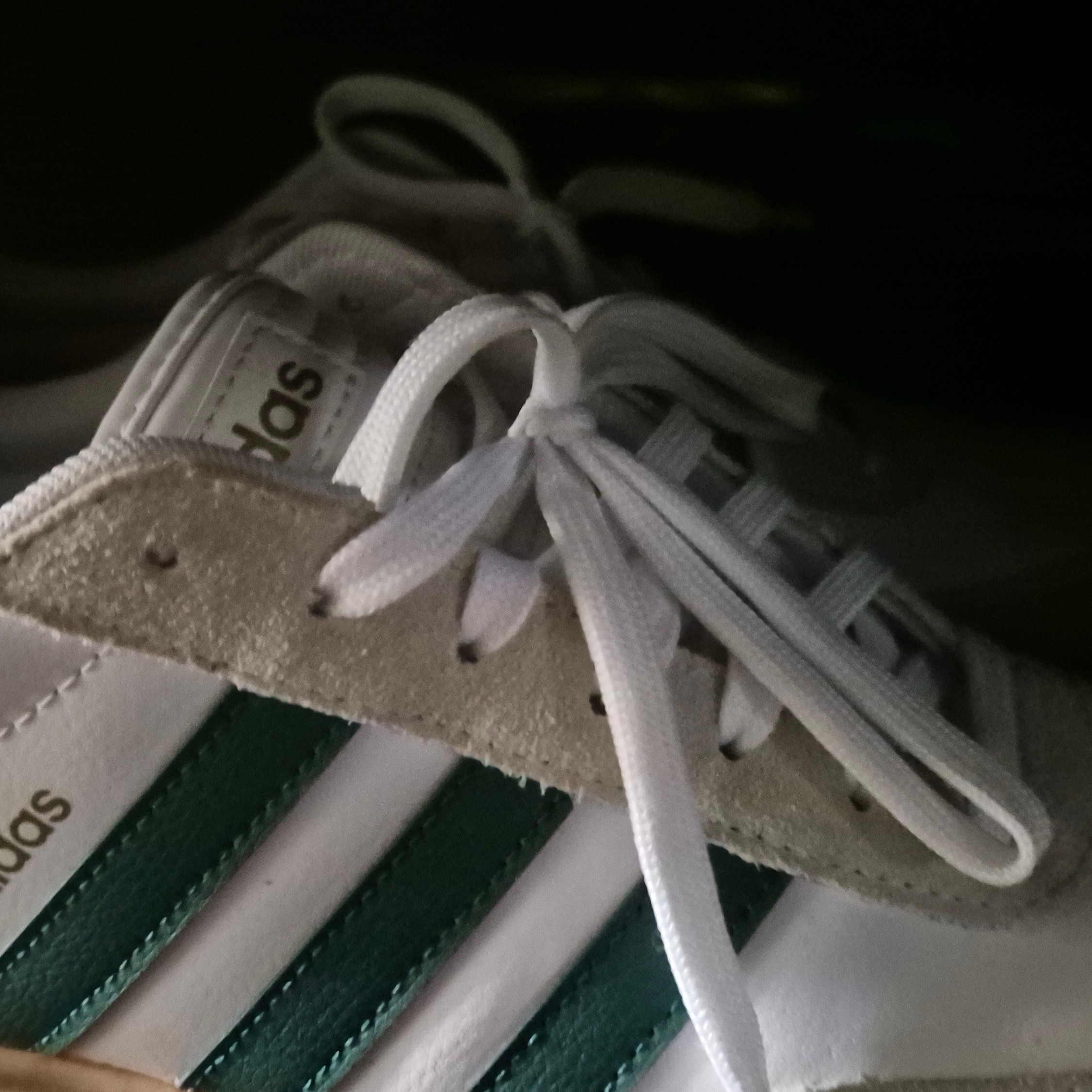 Adidas Gradas Collegiate Green 착용 스타일