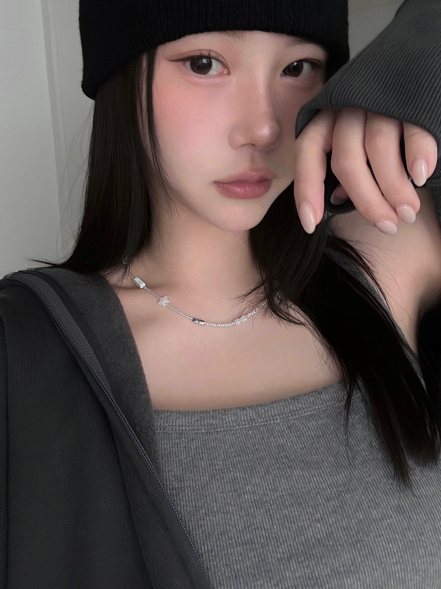 Riomeu Clear Stellance Necklace 착용 스타일