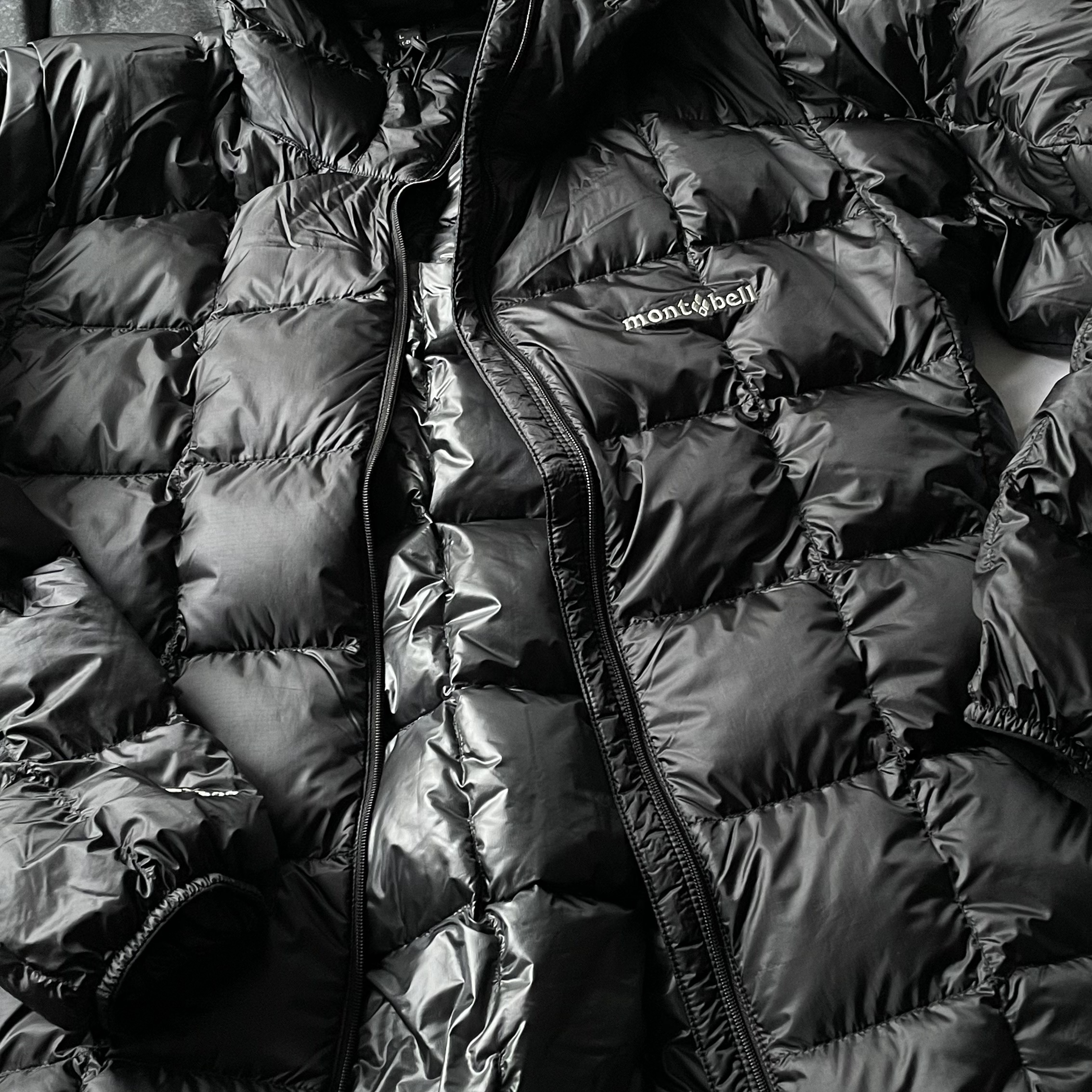 Montbell Superior Down Parka Black 착용 스타일