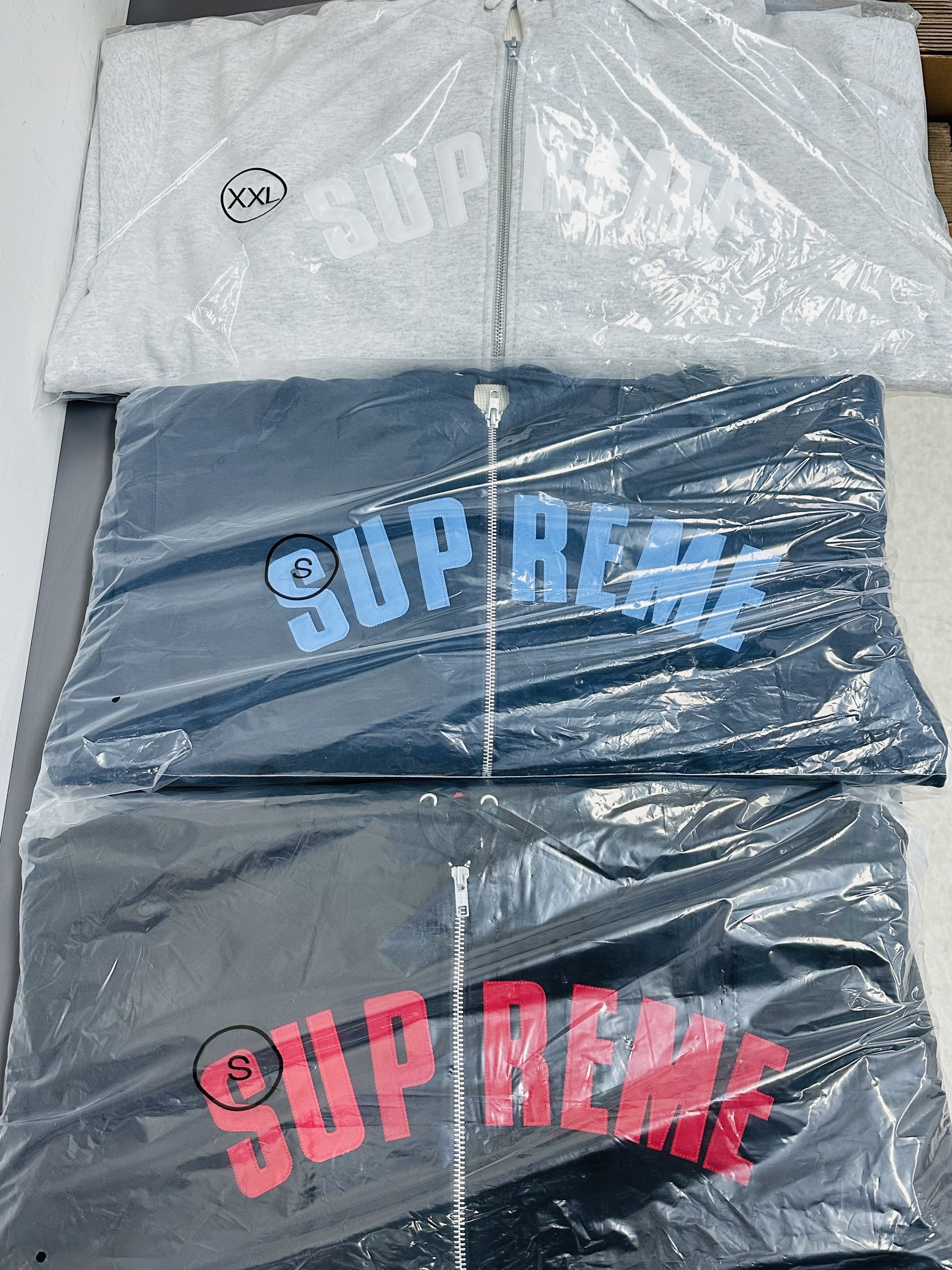 Supreme Arc Thermal Lined Zip Up Hooded Sweatshirt Black - 25FW, Supreme Arc Thermal Lined Zip Up Hooded Sweatshirt Navy - 25FW 착용 스타일