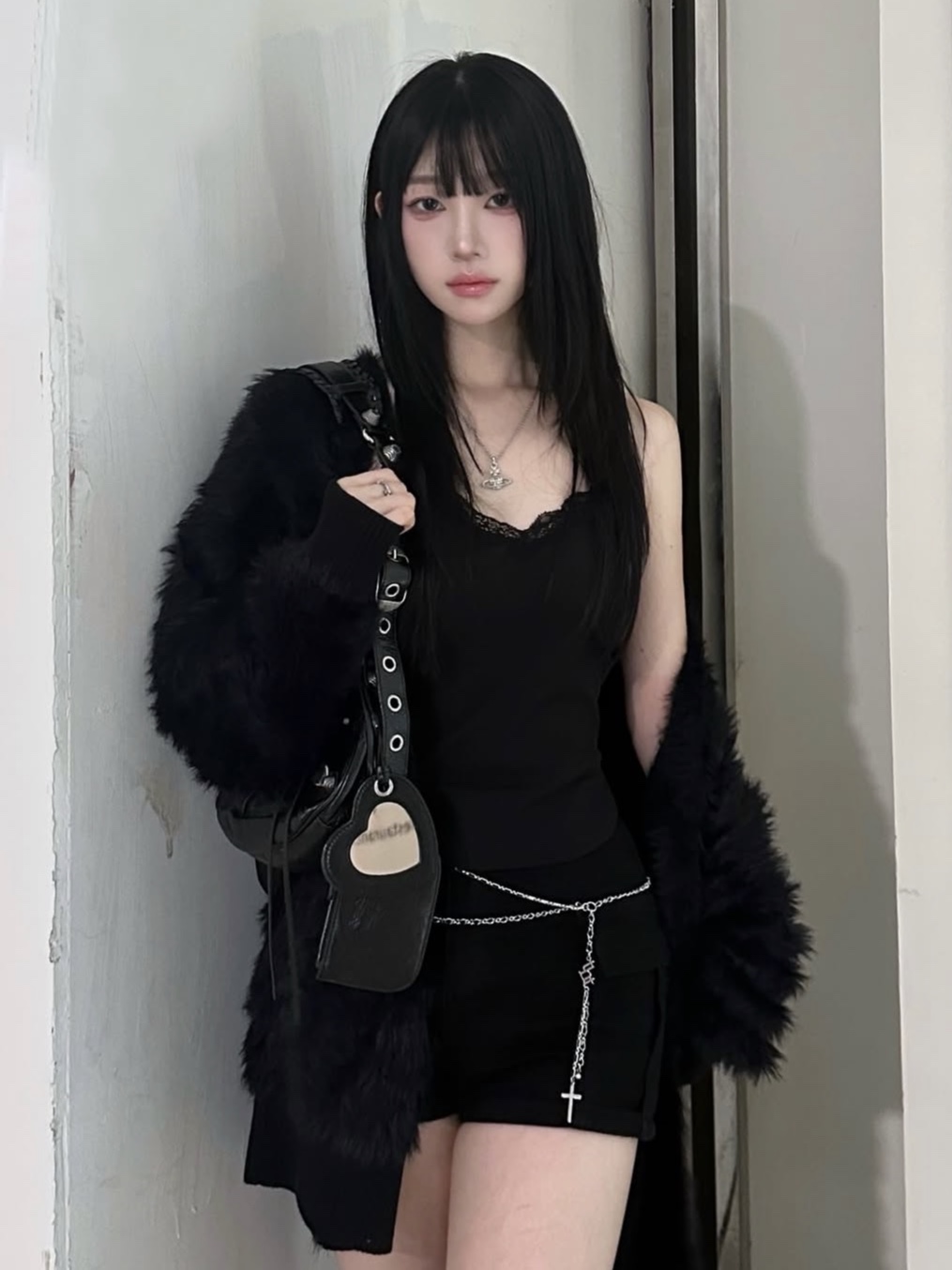 PHOS333 Hairy Cardigan Black, PHOS333 Hairy Cardigan Blue Grey 착용 스타일 - 1