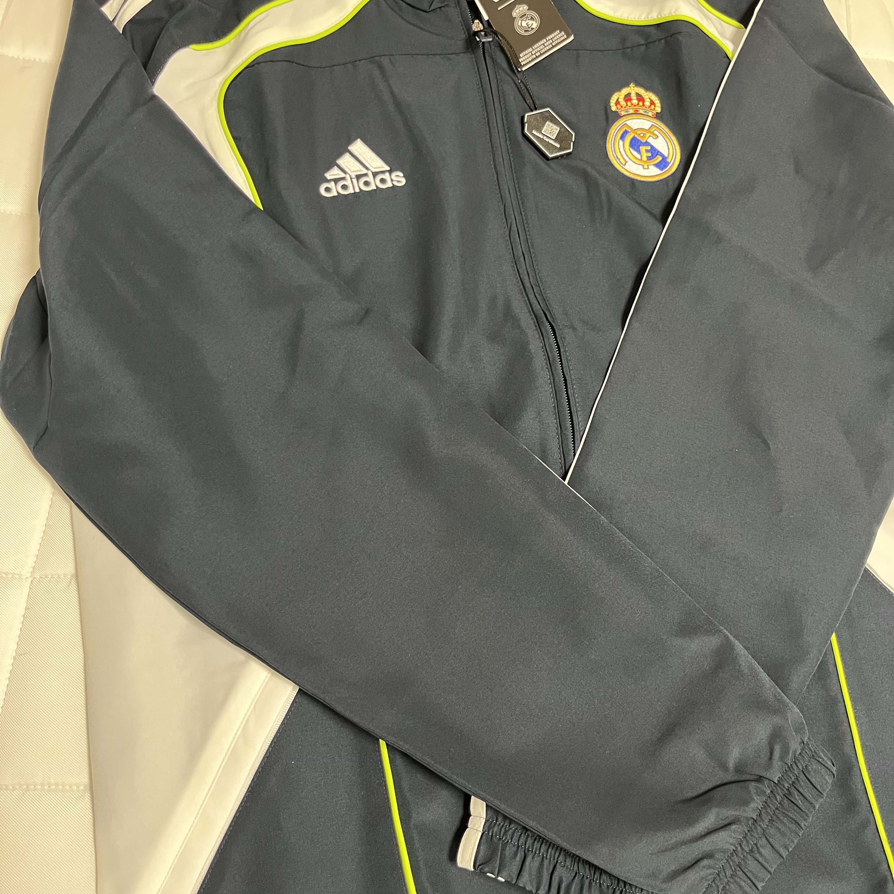 Adidas Real Madrid UBP Track Top Night Navy - KR Sizing 착용 스타일 - 2
