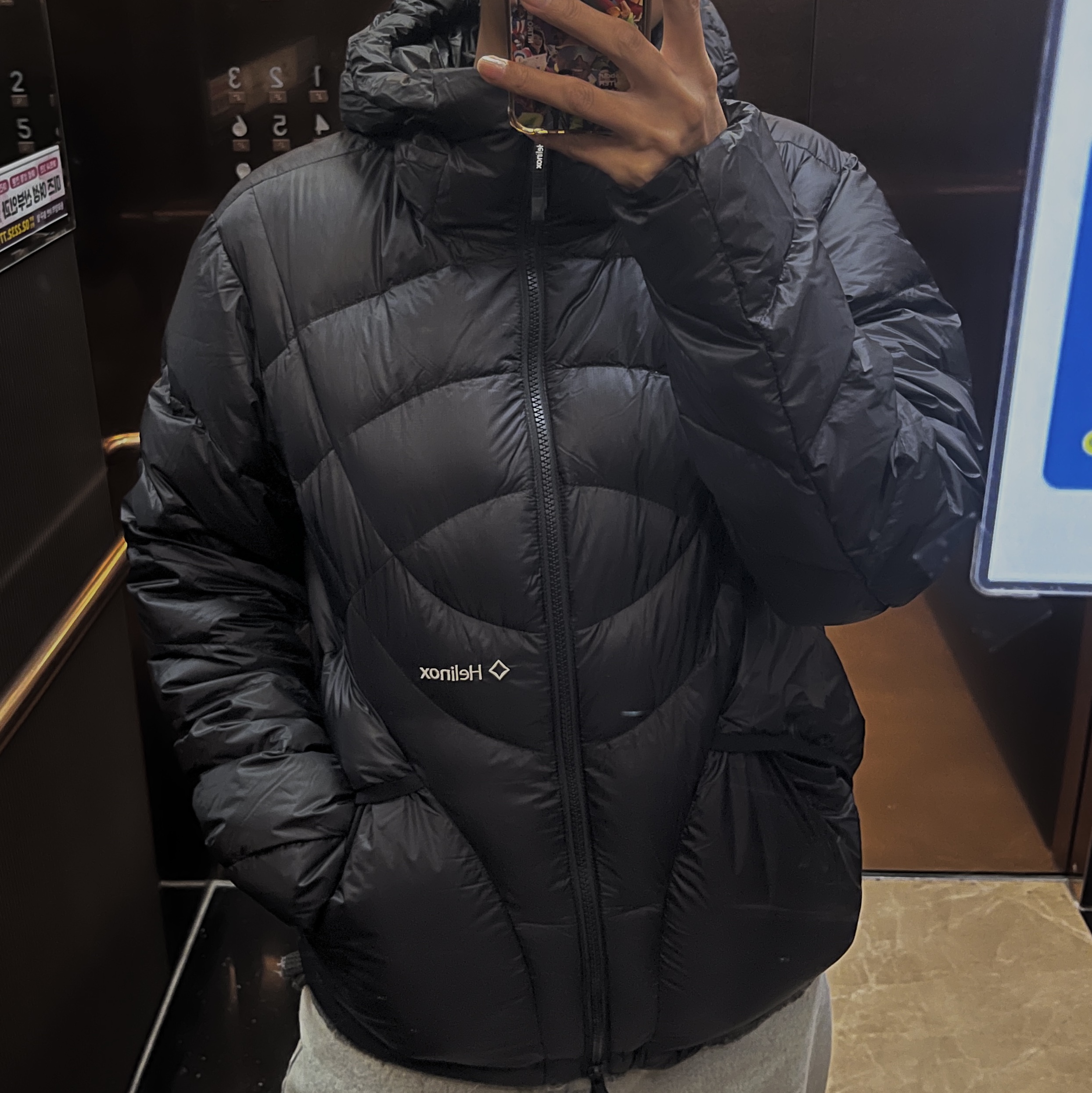 Helinox Wear Eclipse Pack Down Jacket Black, Polar Skate Co. Big Boy Og Logo Pants Light Blue 착용 스타일 - 1