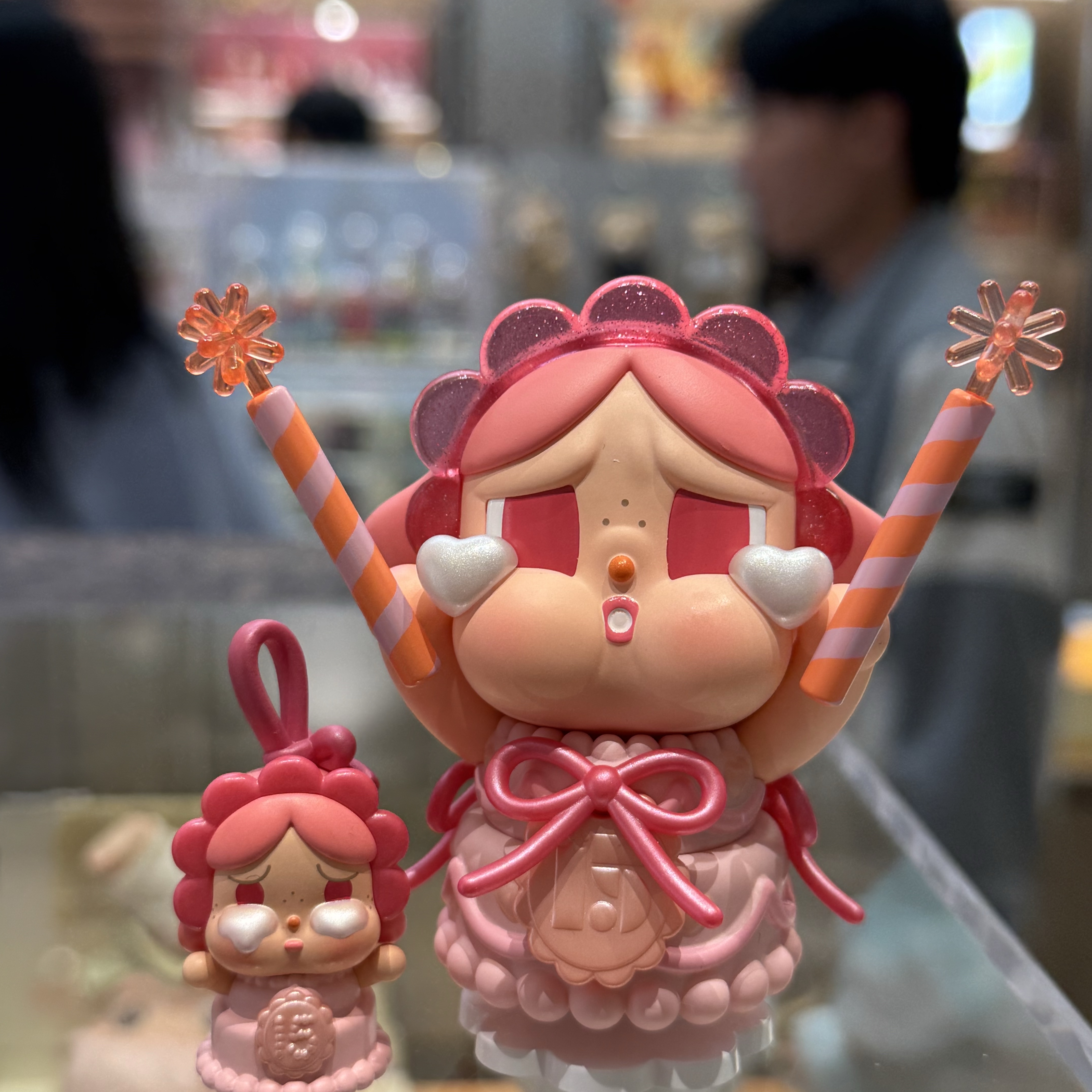 Pop Mart Celebrating The Moment Pop Mart 15th Anniversary Series Figures Sealed Case (1 Blind Box) 착용 스타일