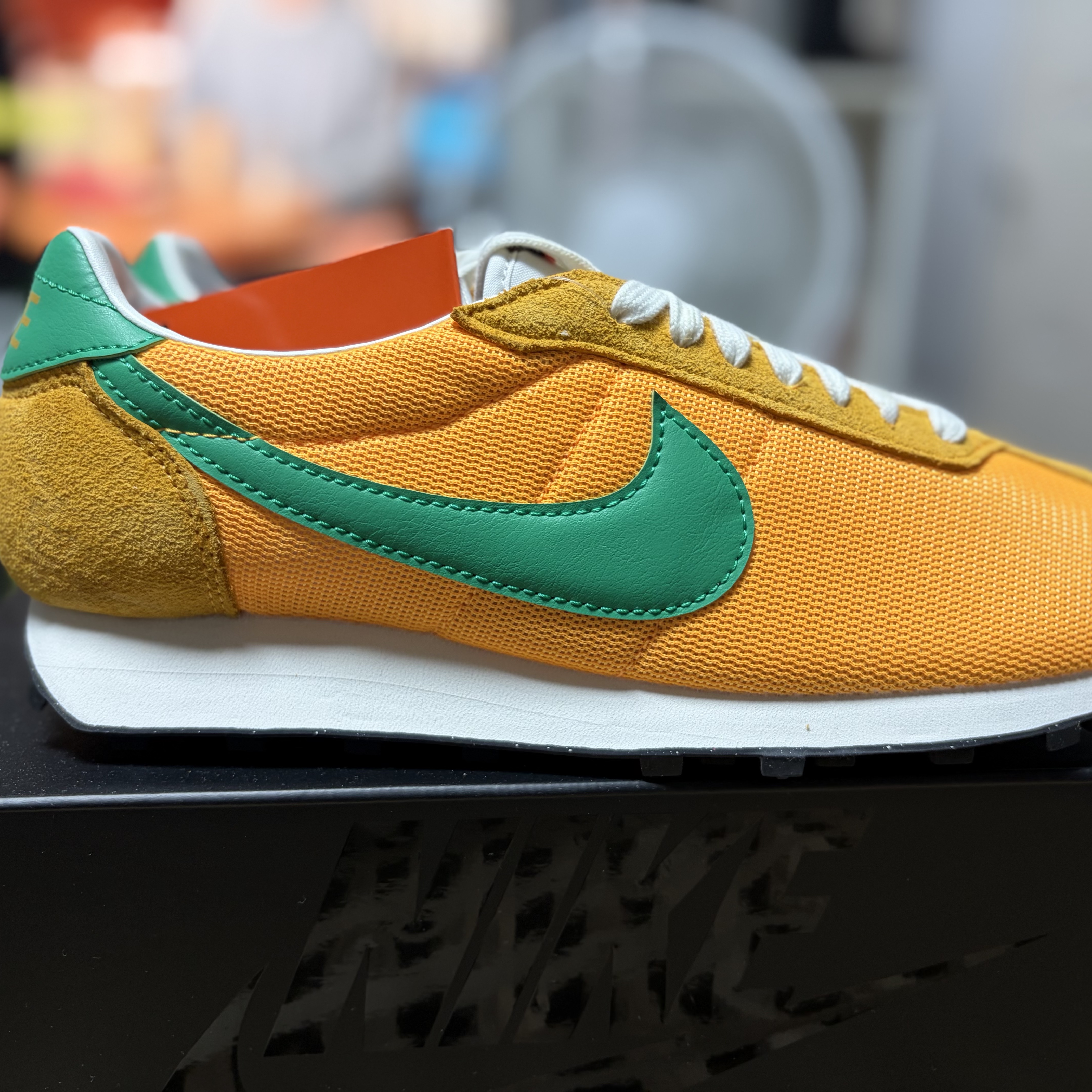 Nike LD-1000 Laser Orange Sundial 착용 스타일 - 3