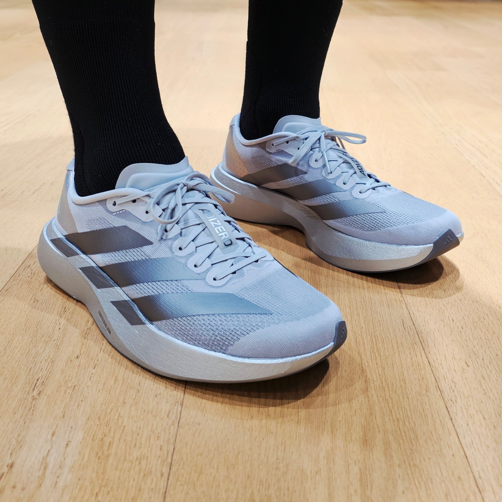 Adidas Adizero EVO SL Silver Metallic Iron Metallic 착용 스타일