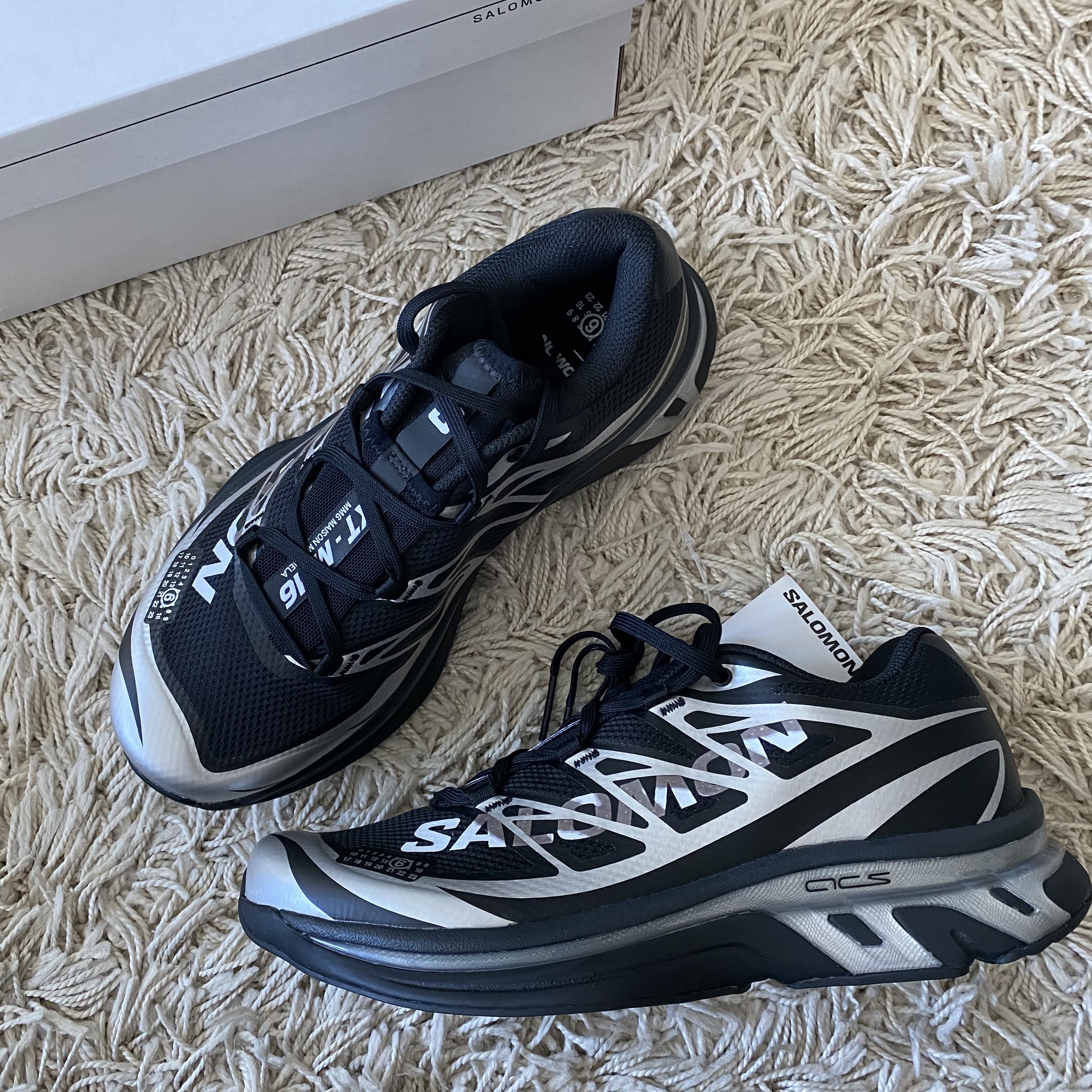 Salomon x MM6 Masion Margiela XT-MM6 Black Ftw Silver 착용 스타일
