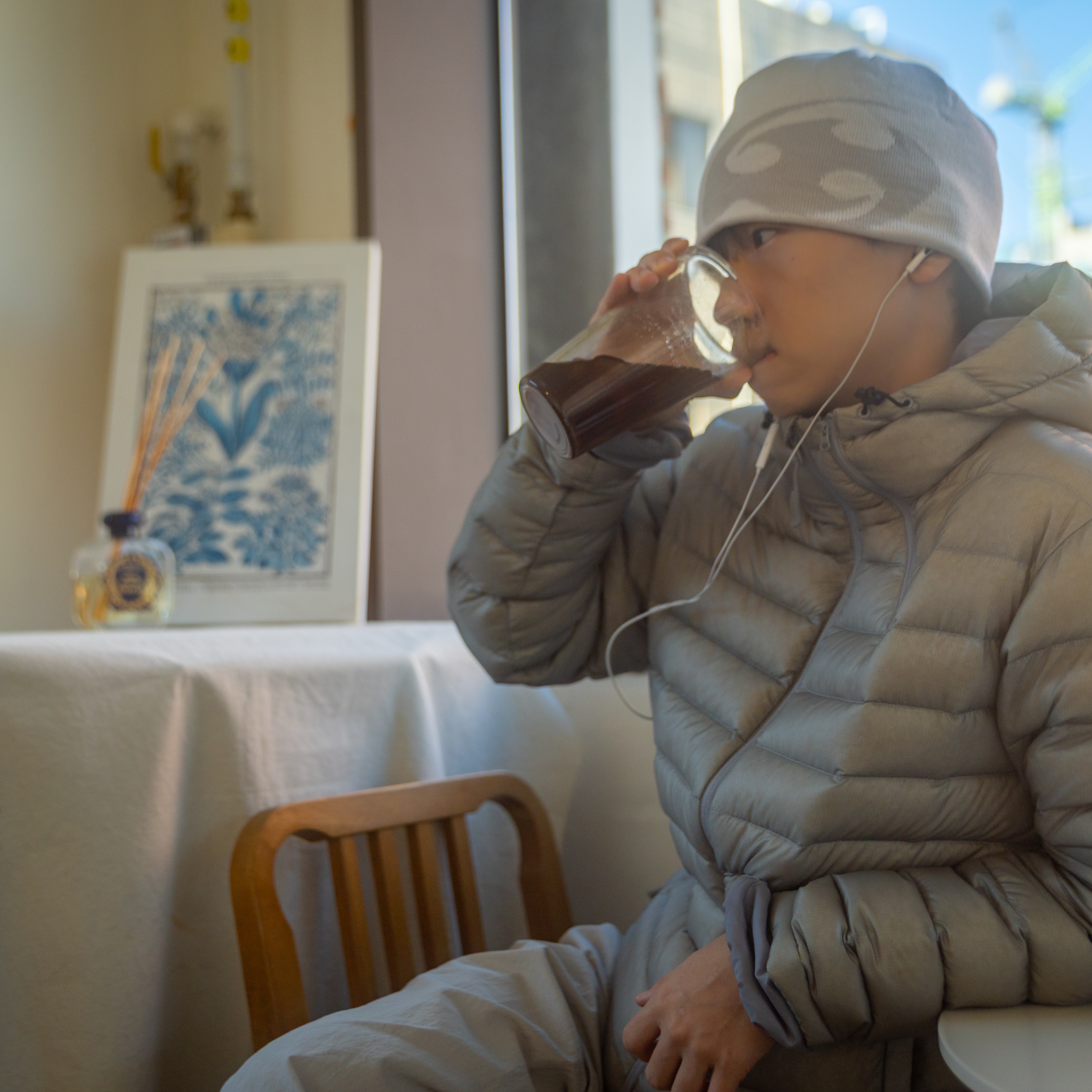 Sansan Gear Logo Beanie White, Sansan Gear Suffix Puffer Jacket Grey - 24FW 착용 스타일 - 3