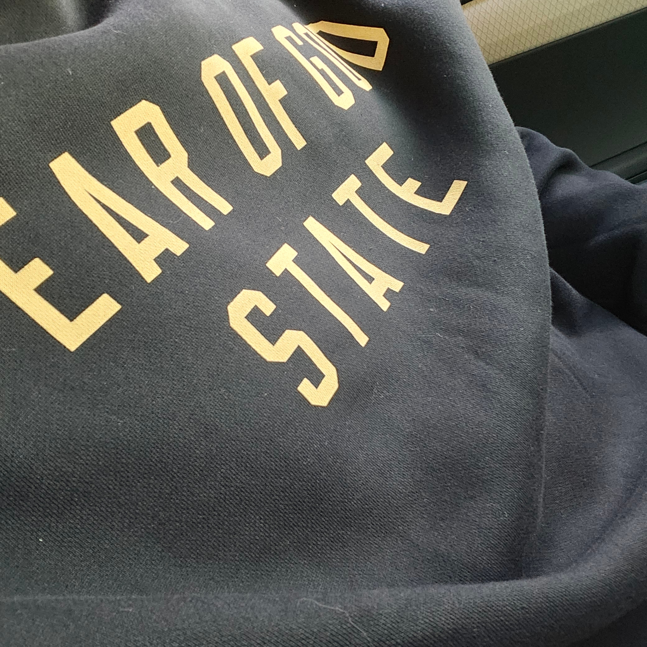 Essentials Fleece State Hoodie Black - 24FW 착용 스타일