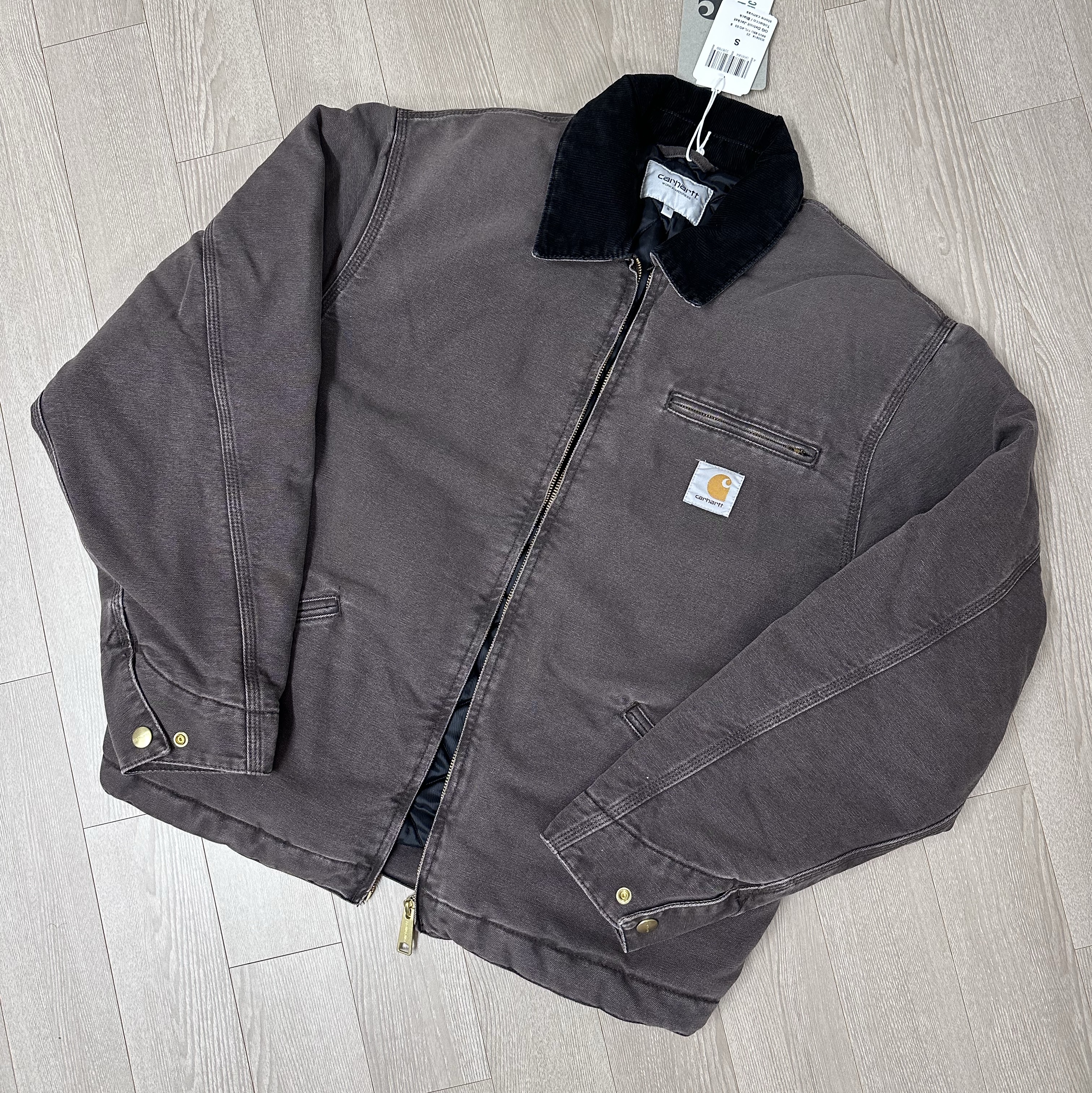 Carhartt WIP OG Detroit Jacket Tobacco Black 착용 스타일 - 3