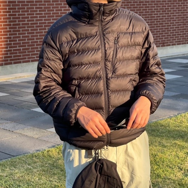 Musinsa Standard City Leisure Hooded Light Down Jacket Black 착용 스타일