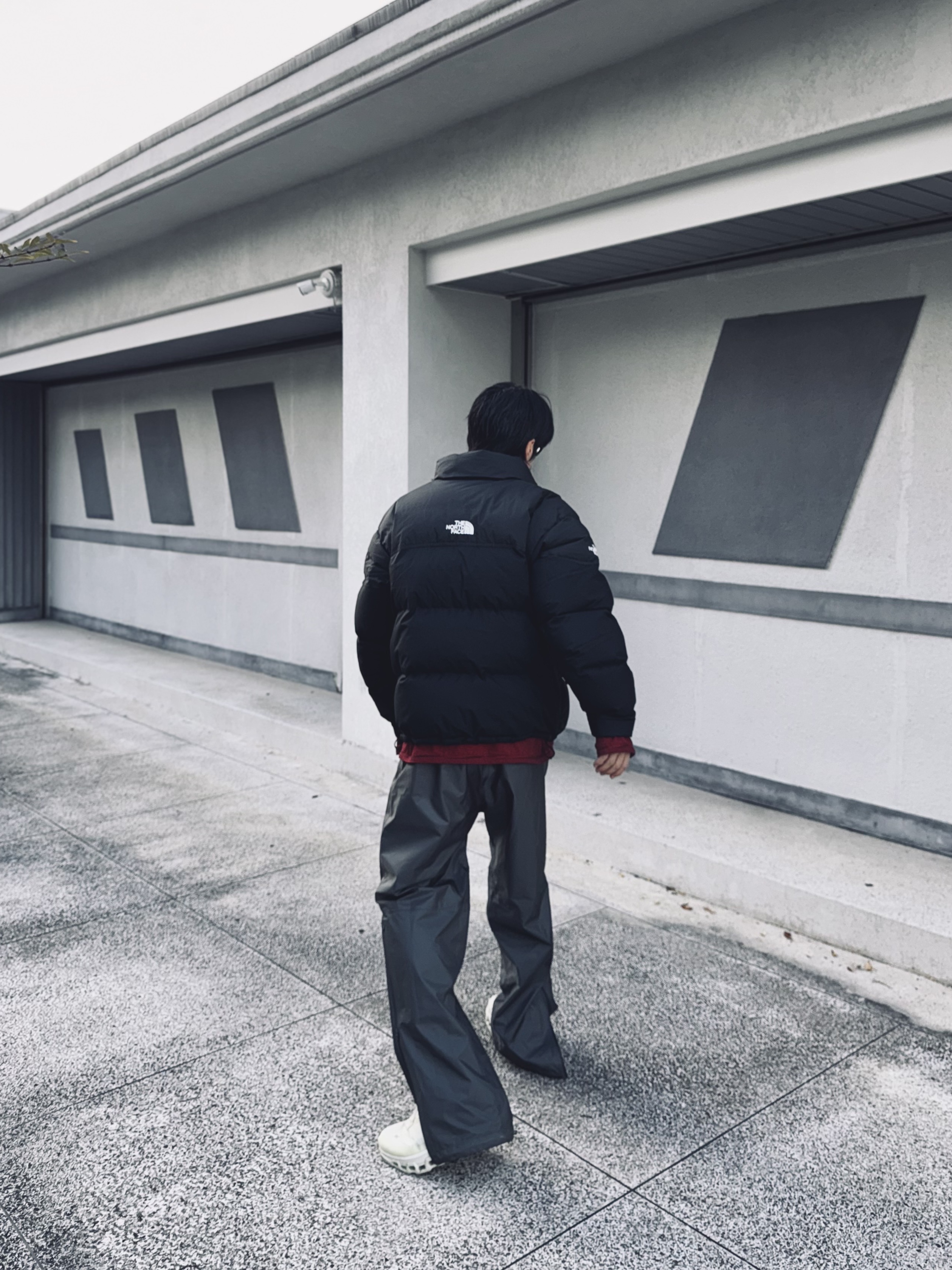 The North Face Remaster Down Jacket Black - 25FW, On Running x Post Archive Faction (Paf) Cloudmonster 2 Seedling White 착용 스타일 - 3