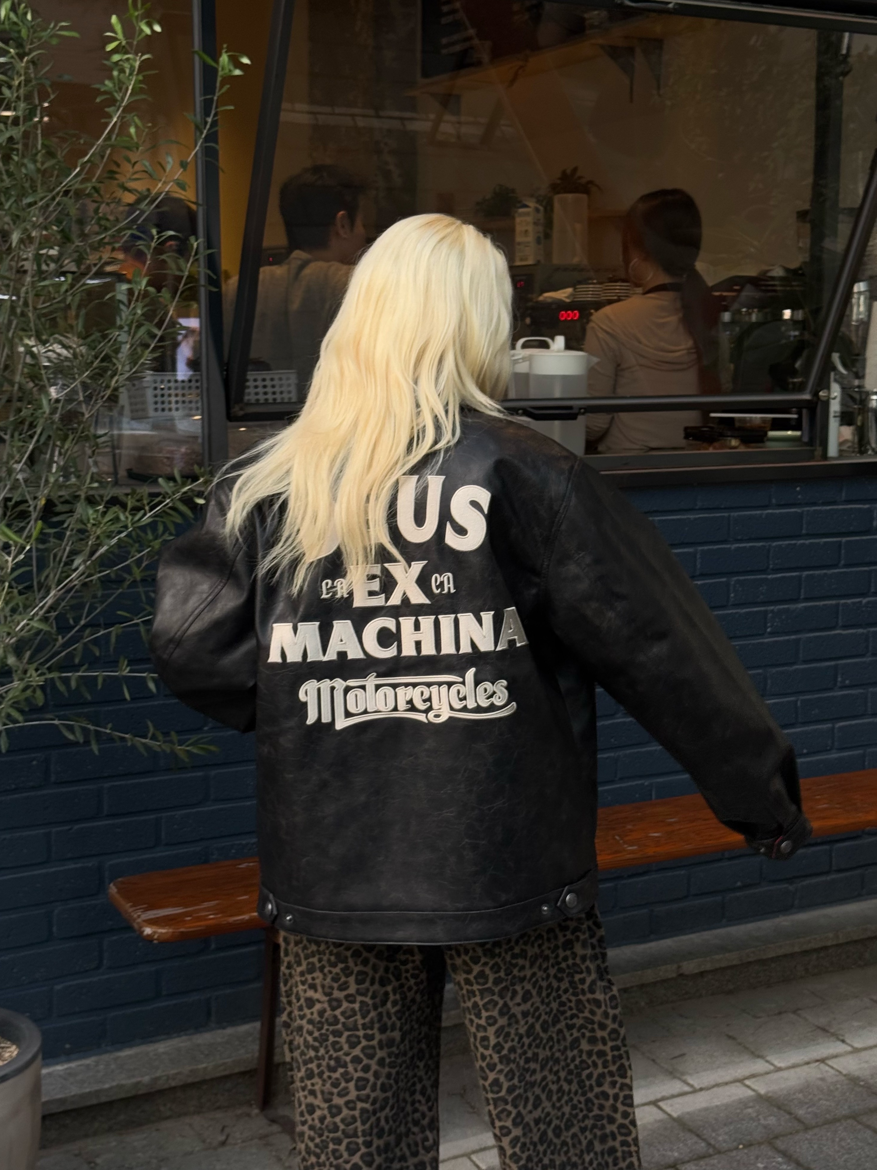 Deus Ex Machina Rider’s Friend Jacket Black 착용 스타일