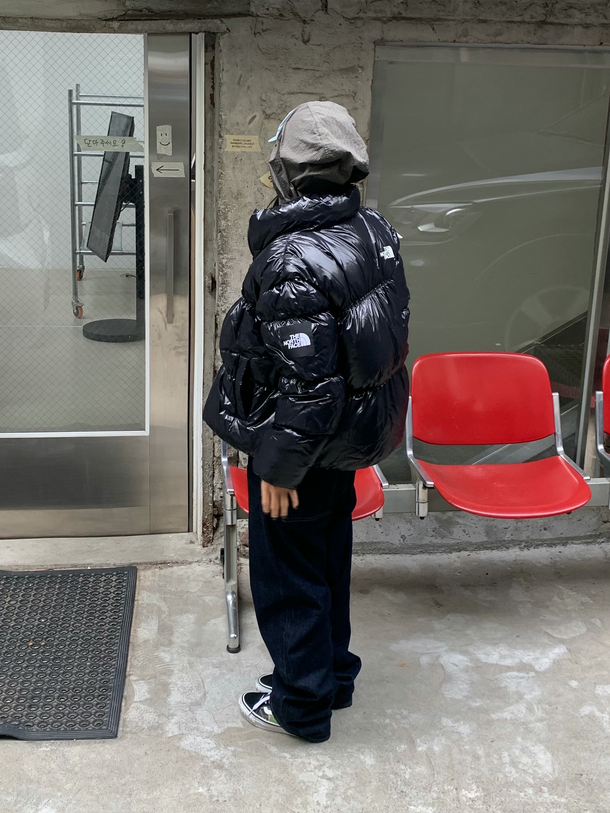 (W) The North Face Ella Down Jacket RDS Black - 25FW 착용 스타일 - 3