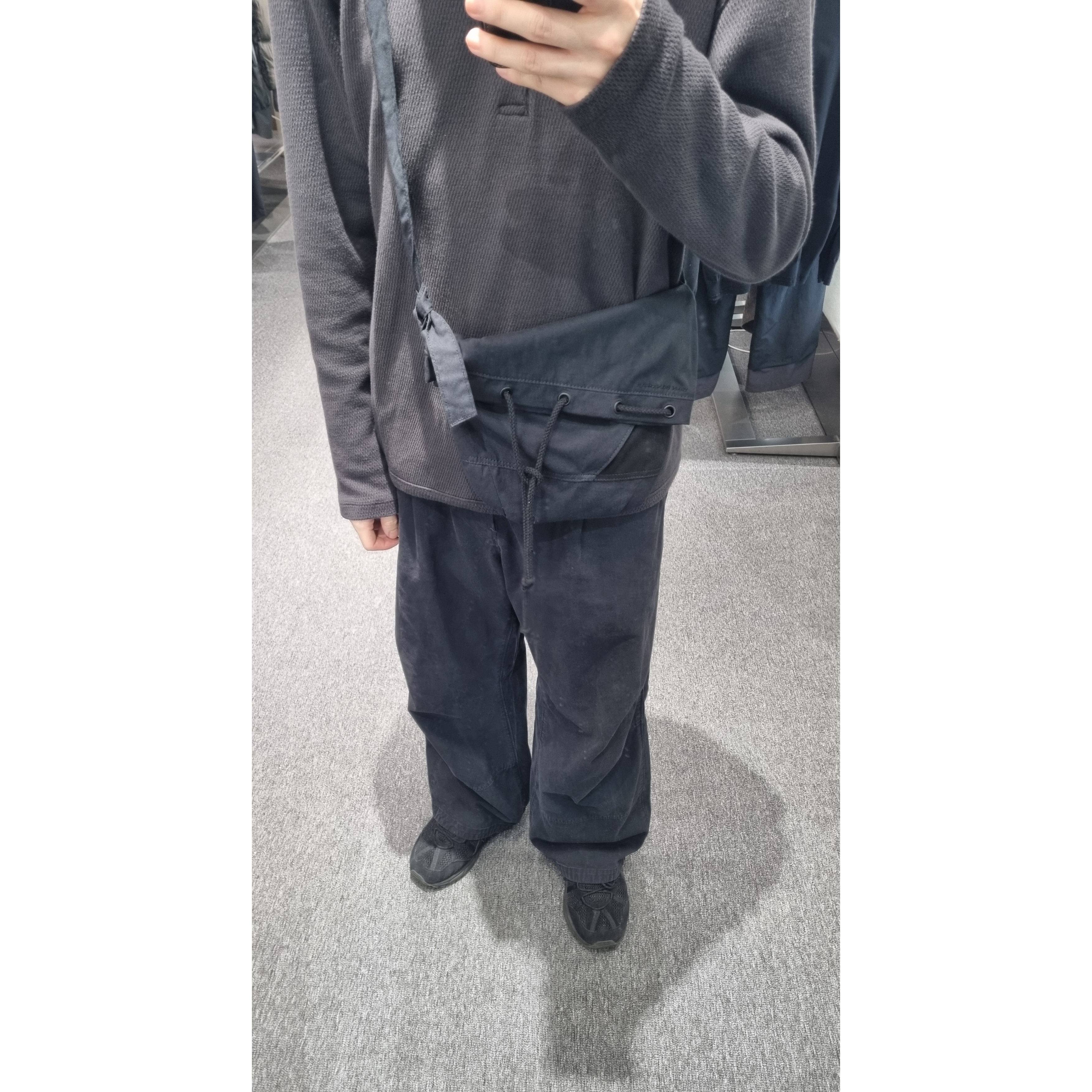 Sansan Gear Tie Bag Black, Asics Gel-Sonoma 15-50 Black 착용 스타일
