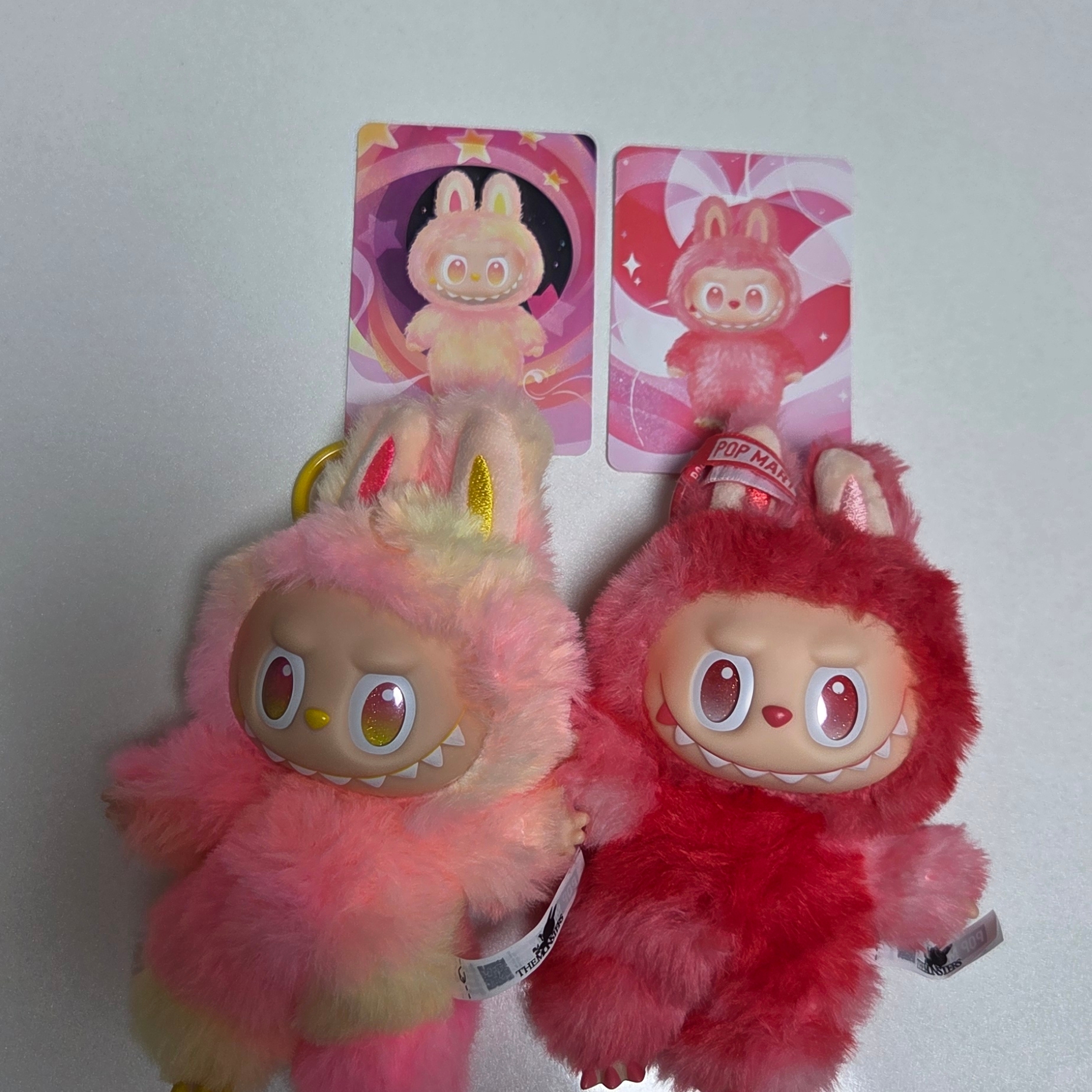 Pop Mart Labubu The Monsters Highlight Series Sealed Case (Bundle of 2/1 Blind Box) 착용 스타일 - 2