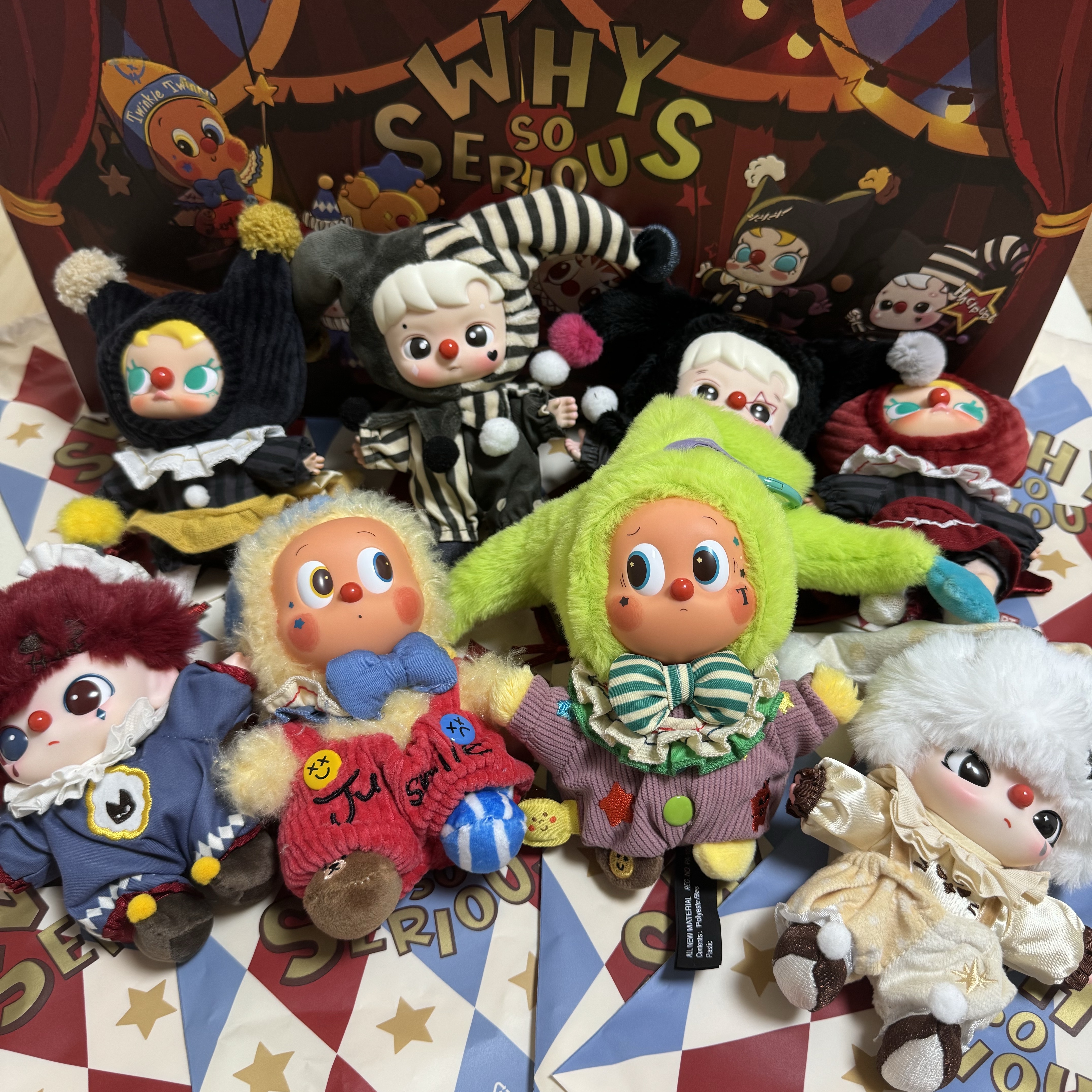 Pop Mart Why So Serious Series Vinyl Plush Pendant Sealed Case (8 Blind Boxes) 착용 스타일