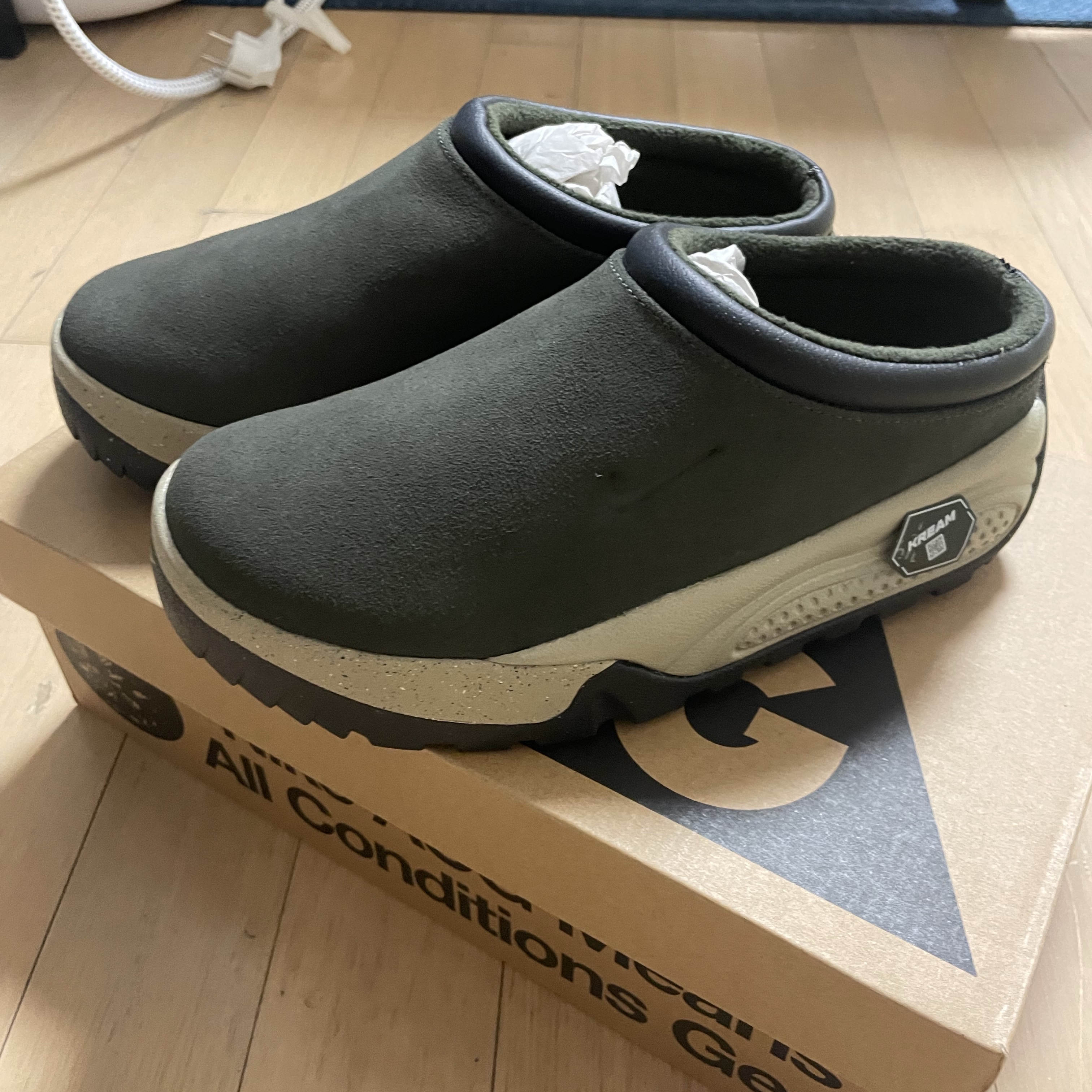 Nike ACG Rufus Sequoia 착용 스타일