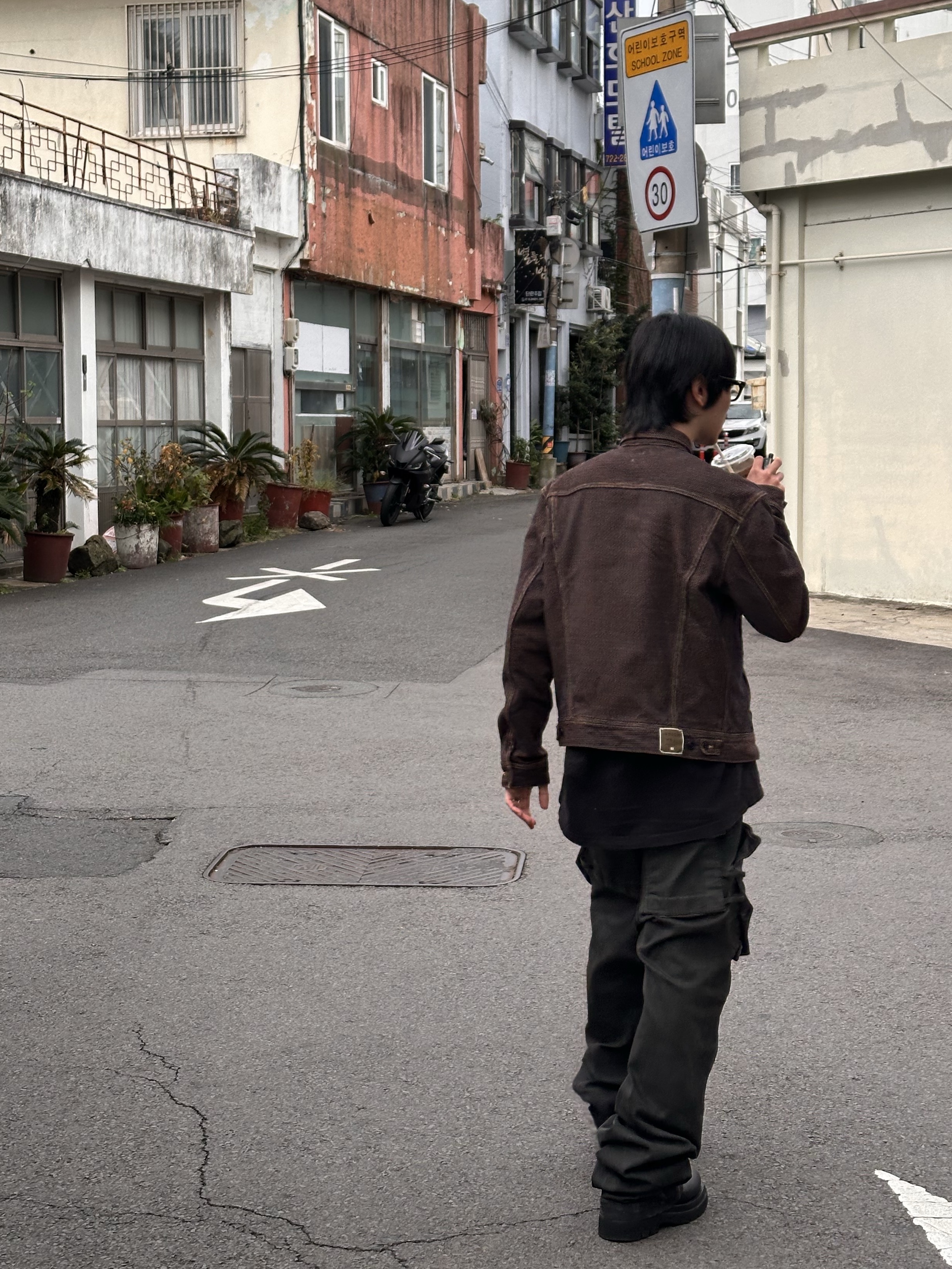 Kapital No.5 Century Denim Westerner Jacket Brown, Bottega Veneta Lug Chelsea Ankle Boot Black 착용 스타일 - 3