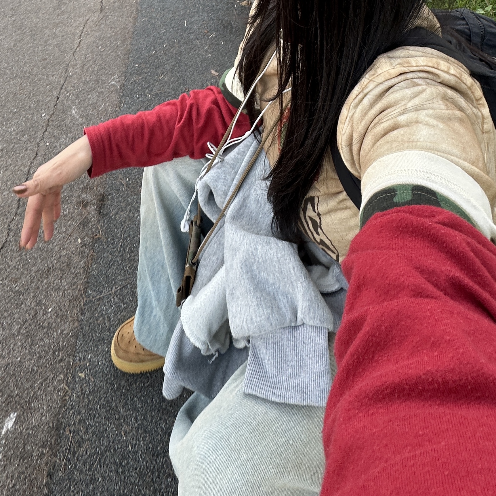 Travis Scott Circus Maximus Stadium Tour 25 Where Was Us T-Shirts Dirty White, Travis Scott Circus Maximus Stadium Tour 25 Spray Hoodie Black 착용 스타일 - 1