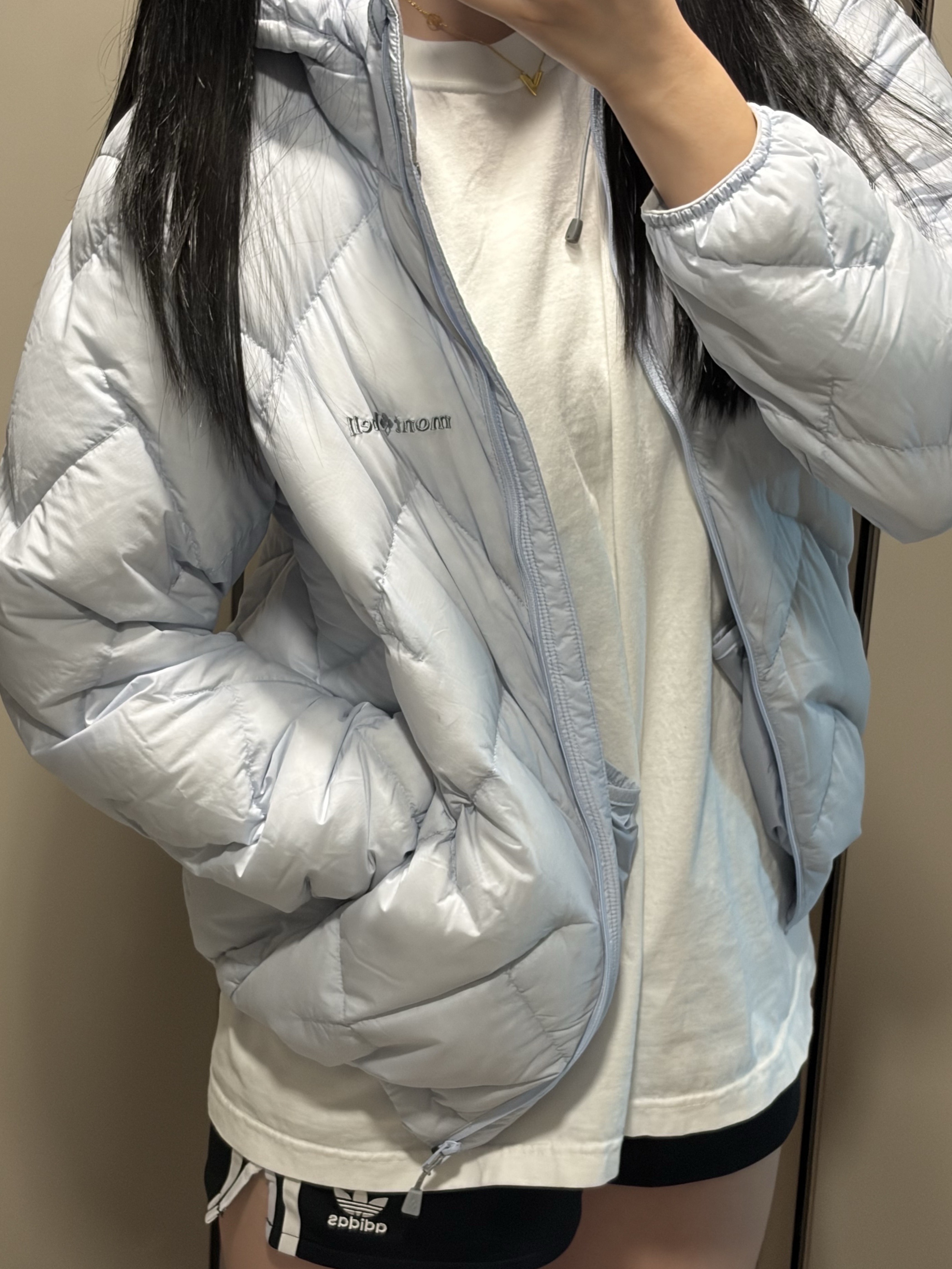 (W) Montbell Neige Down Parka Light Blue 착용 스타일 - 2