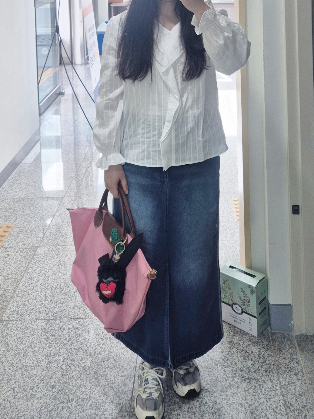 Fuggler Long Long Ear Keyring Black, New Balance 530 Steel Blue 착용 스타일