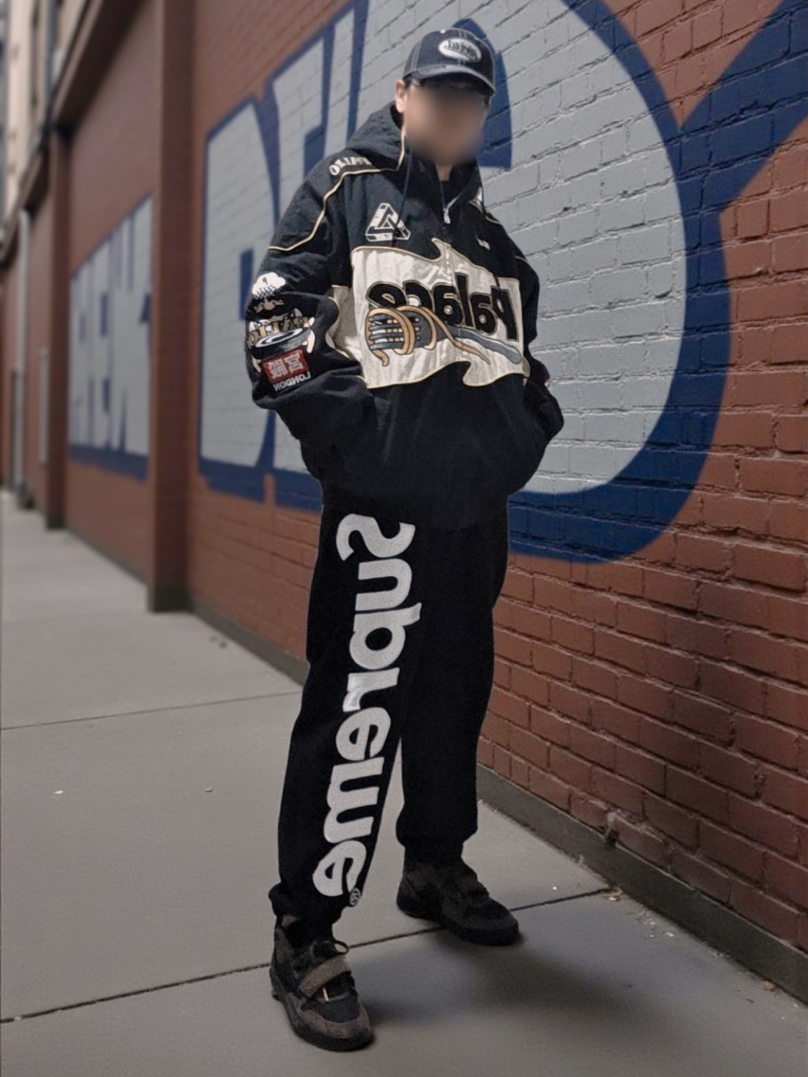 Palace Pasta Jacket Black - 24FW, Supreme Satin Applique Sweatpant Black - 25FW 착용 스타일