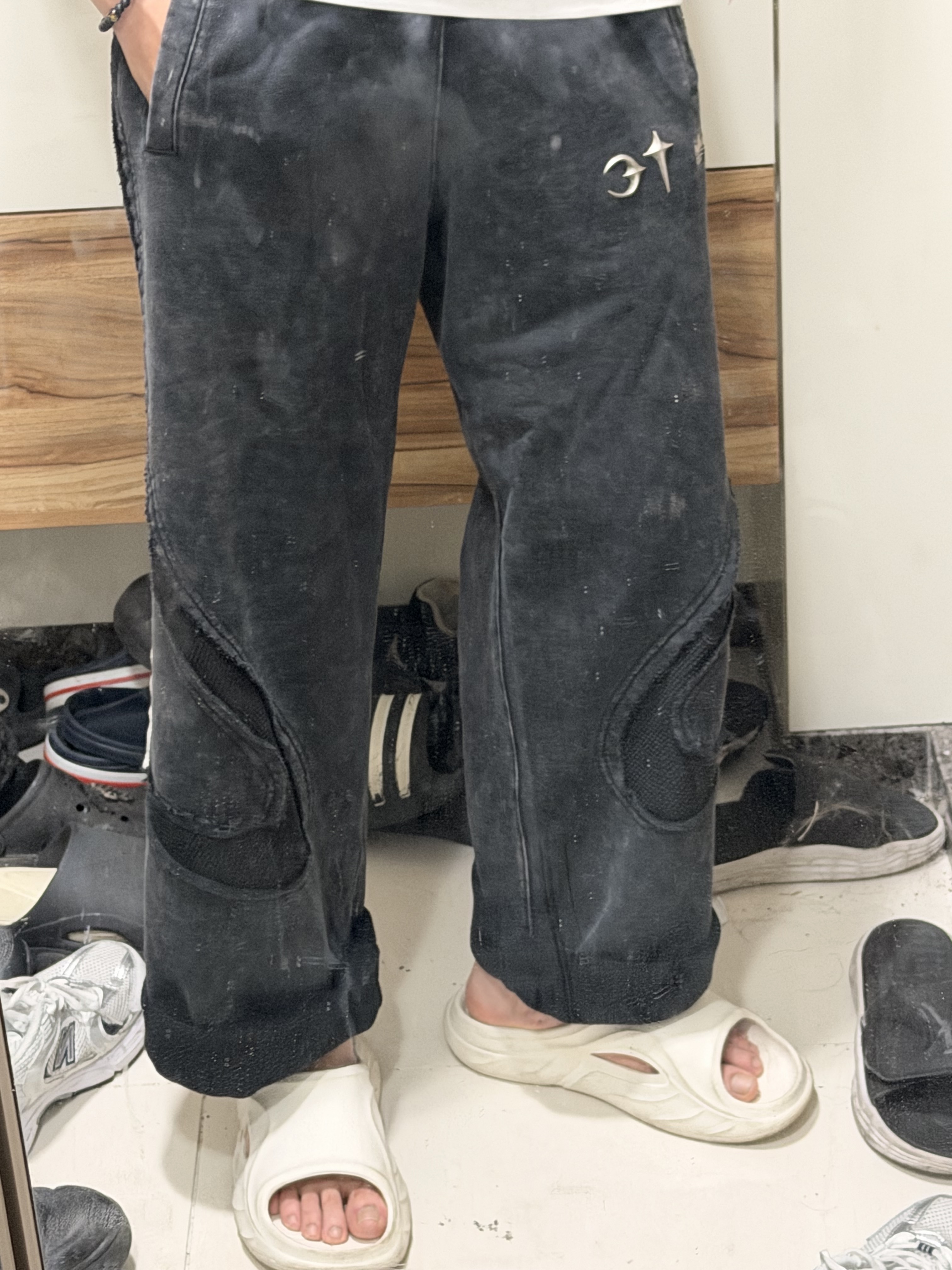 Adidas x Thug Club Teamgeist Sweatpants Black - KR Sizing 착용 스타일 - 2