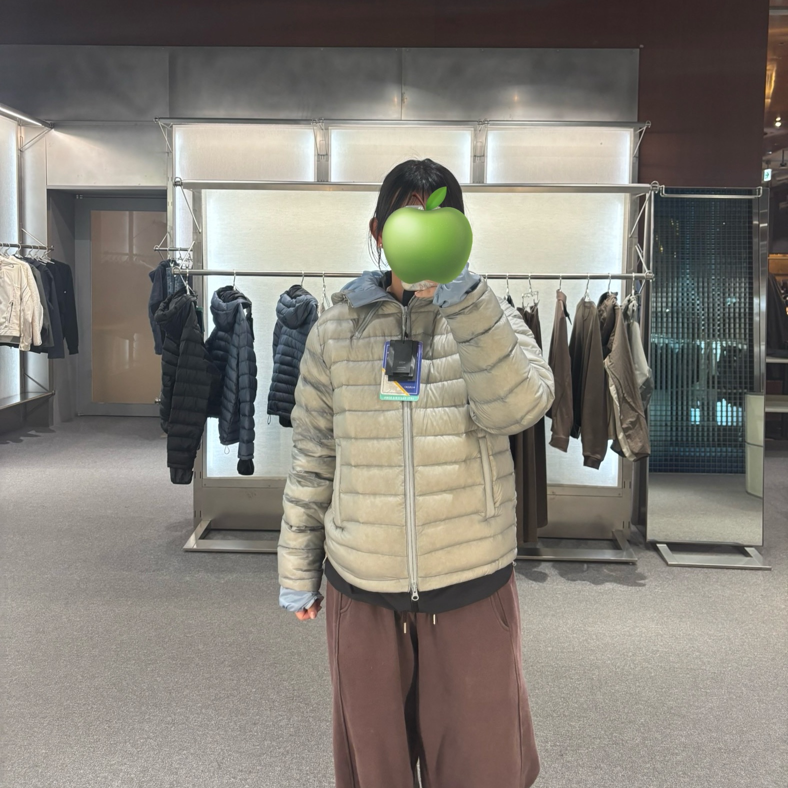 Sansan Gear Suffix Puffer Jacket Grey_25FW, Sansan Gear Suffix Puffer Jacket Navy_25FW 착용 스타일 - 2