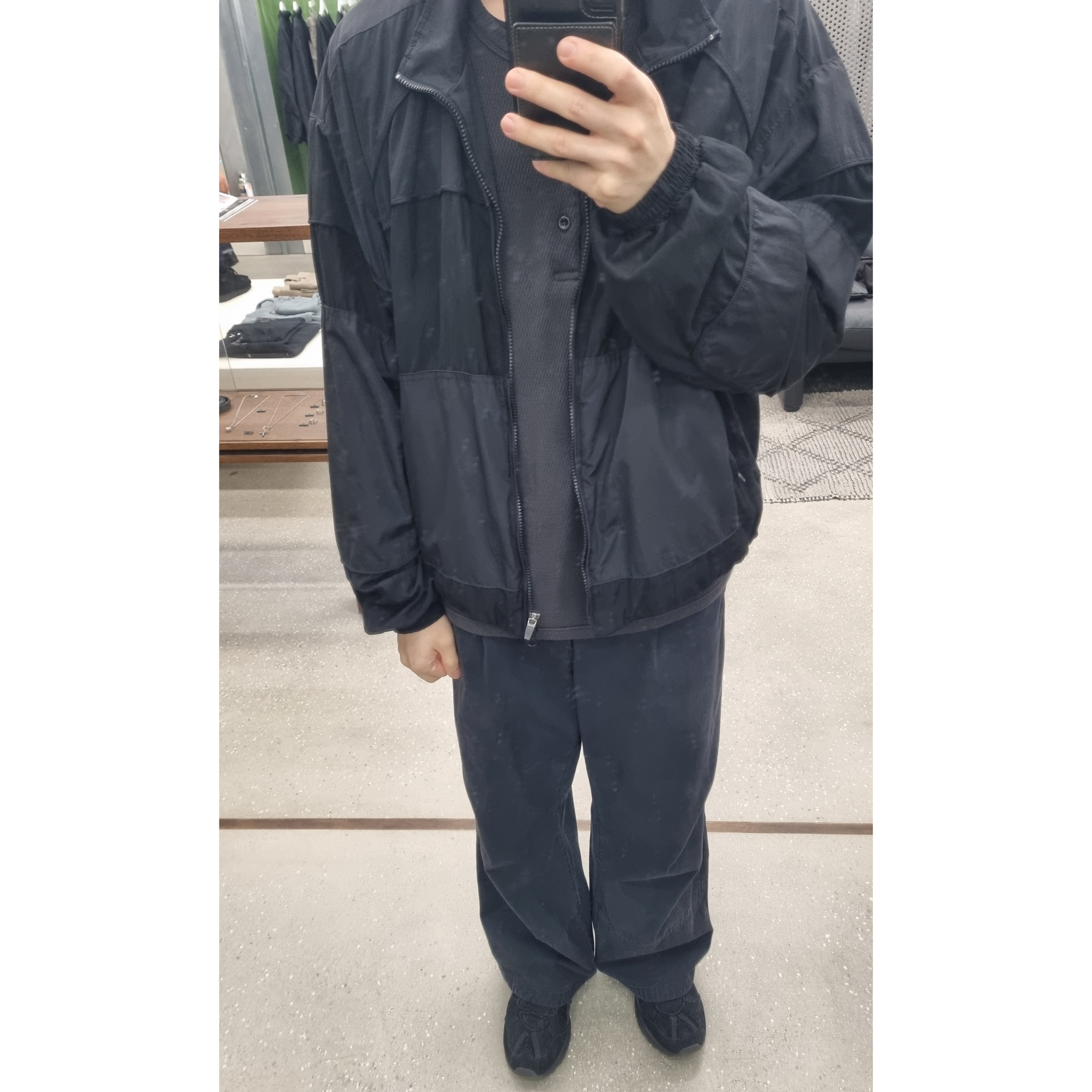 Polyteru Old Piped Track Jumper Black & Black, Asics Gel-Sonoma 15-50 Black 착용 스타일 - 1