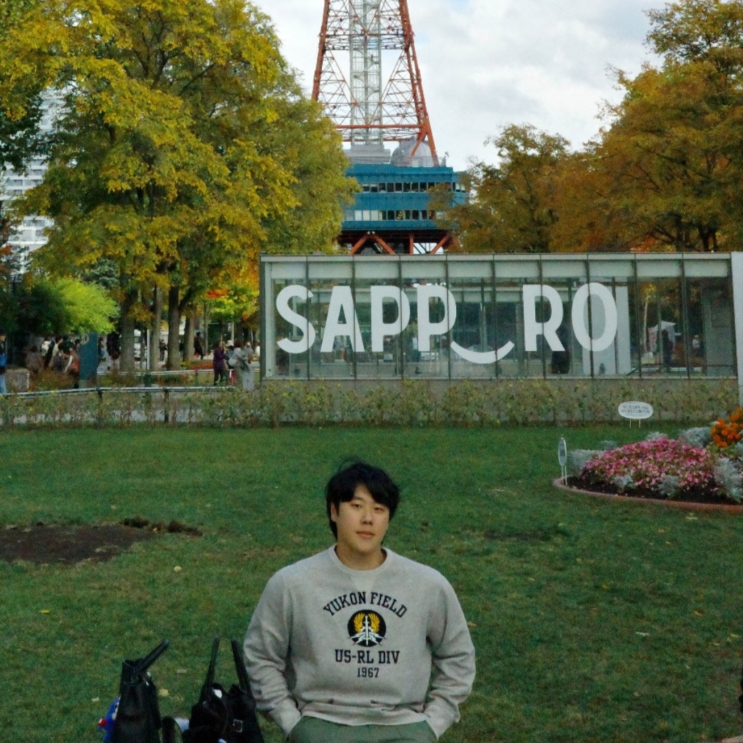 [10% 적립] [KREAM Limited Edition The Trophy Fishing Club] Polo Ralph Lauren Fleece Graphic Sweatshirt Grey Heather - 25FW 착용 스타일
