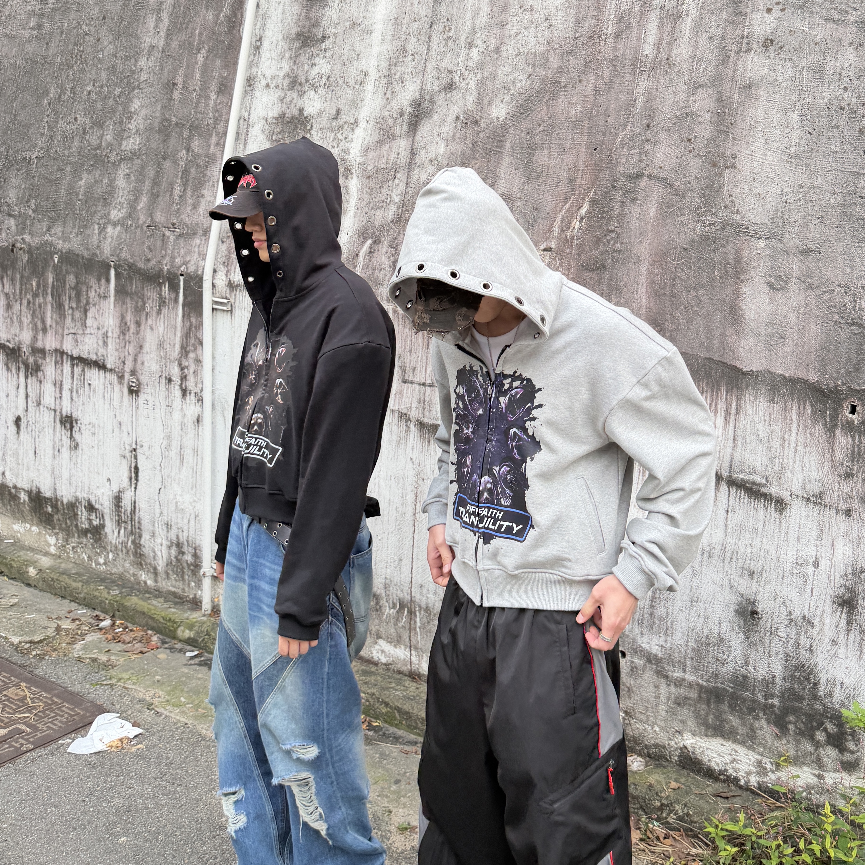 CSC Tranquility Hoodie Zip Up Black, CSC Tranquility Hoodie Zip-Up Grey 착용 스타일 - 1