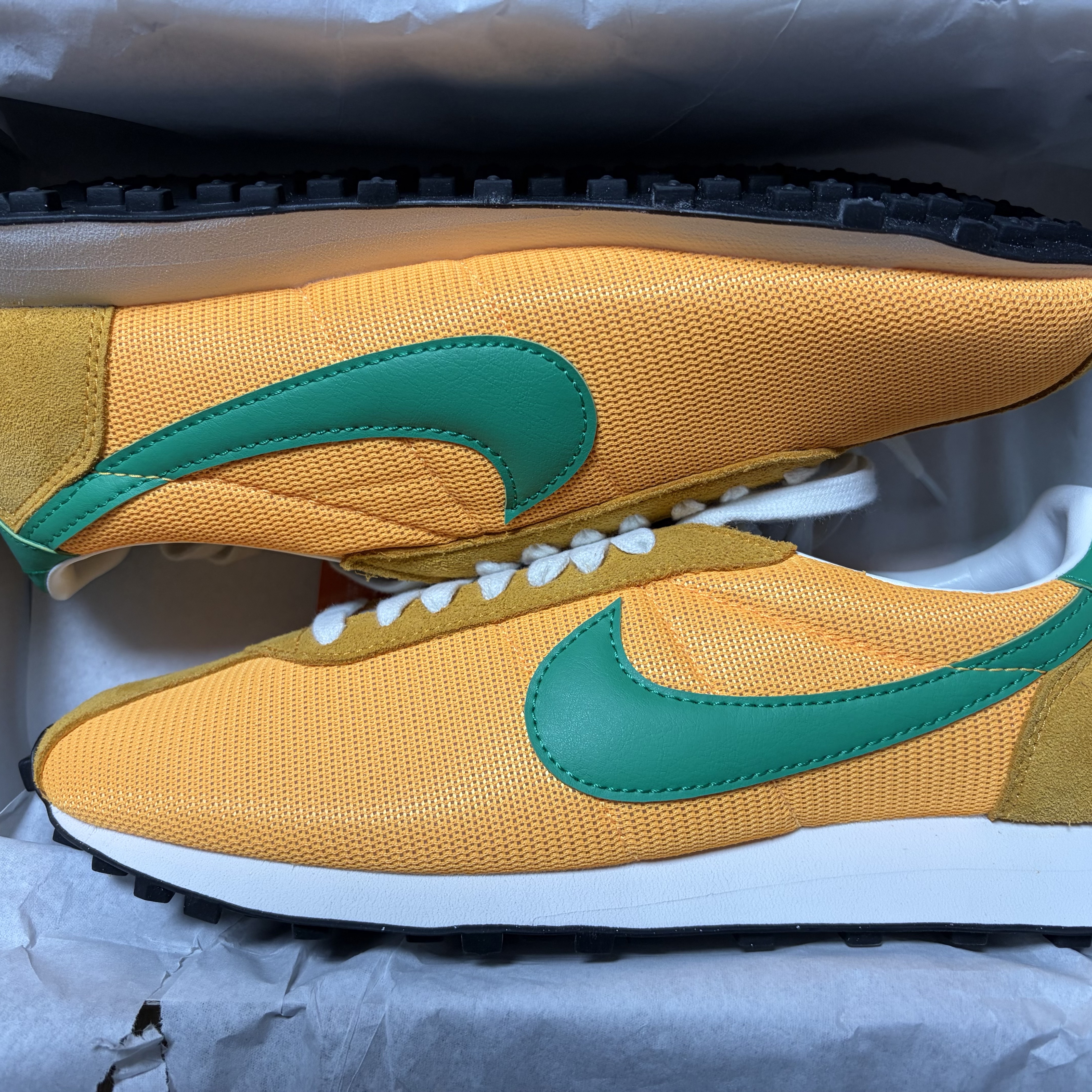 Nike LD-1000 Laser Orange Sundial 착용 스타일 - 2
