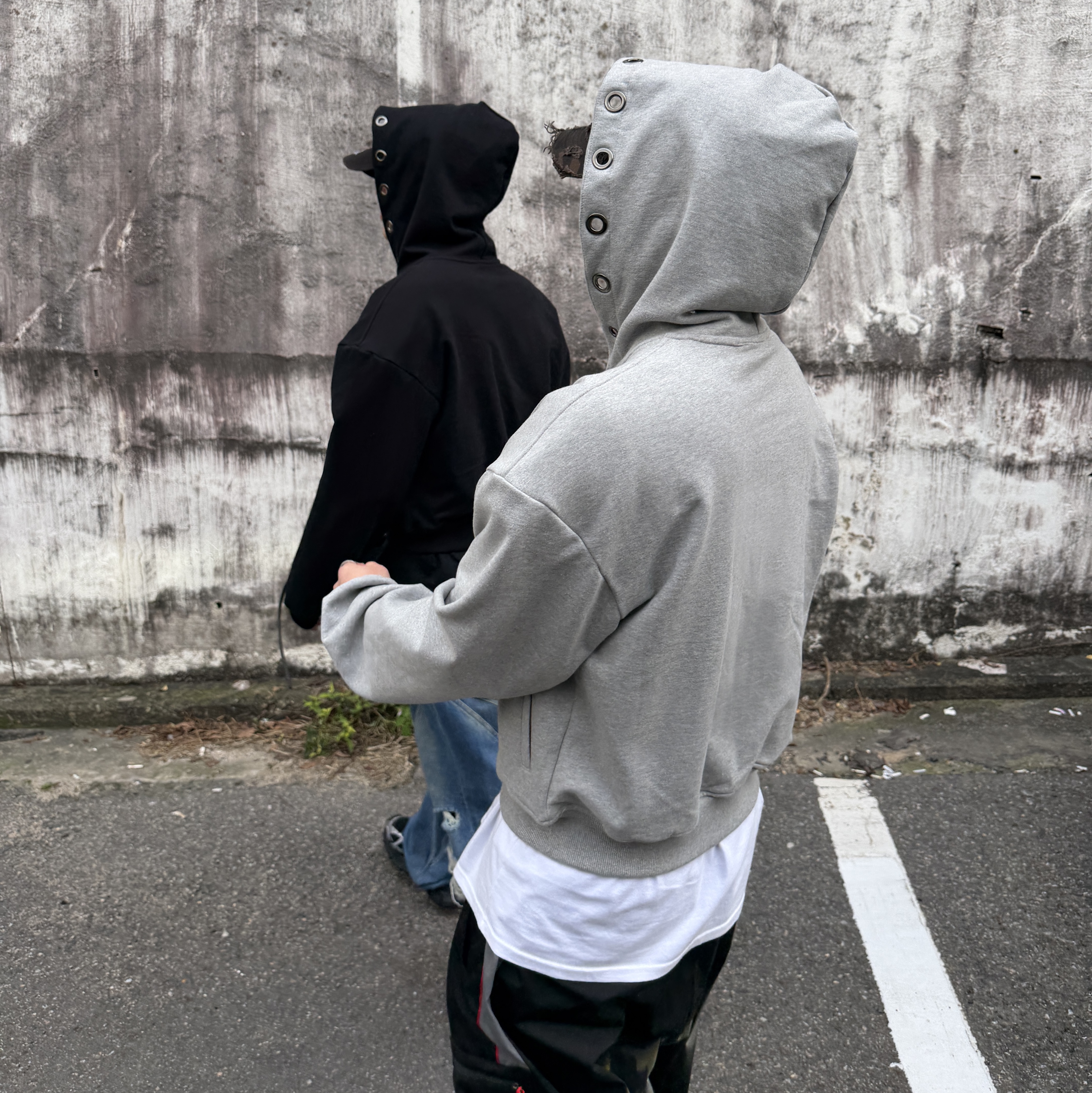 CSC Tranquility Hoodie Zip Up Black, CSC Tranquility Hoodie Zip-Up Grey 착용 스타일 - 3