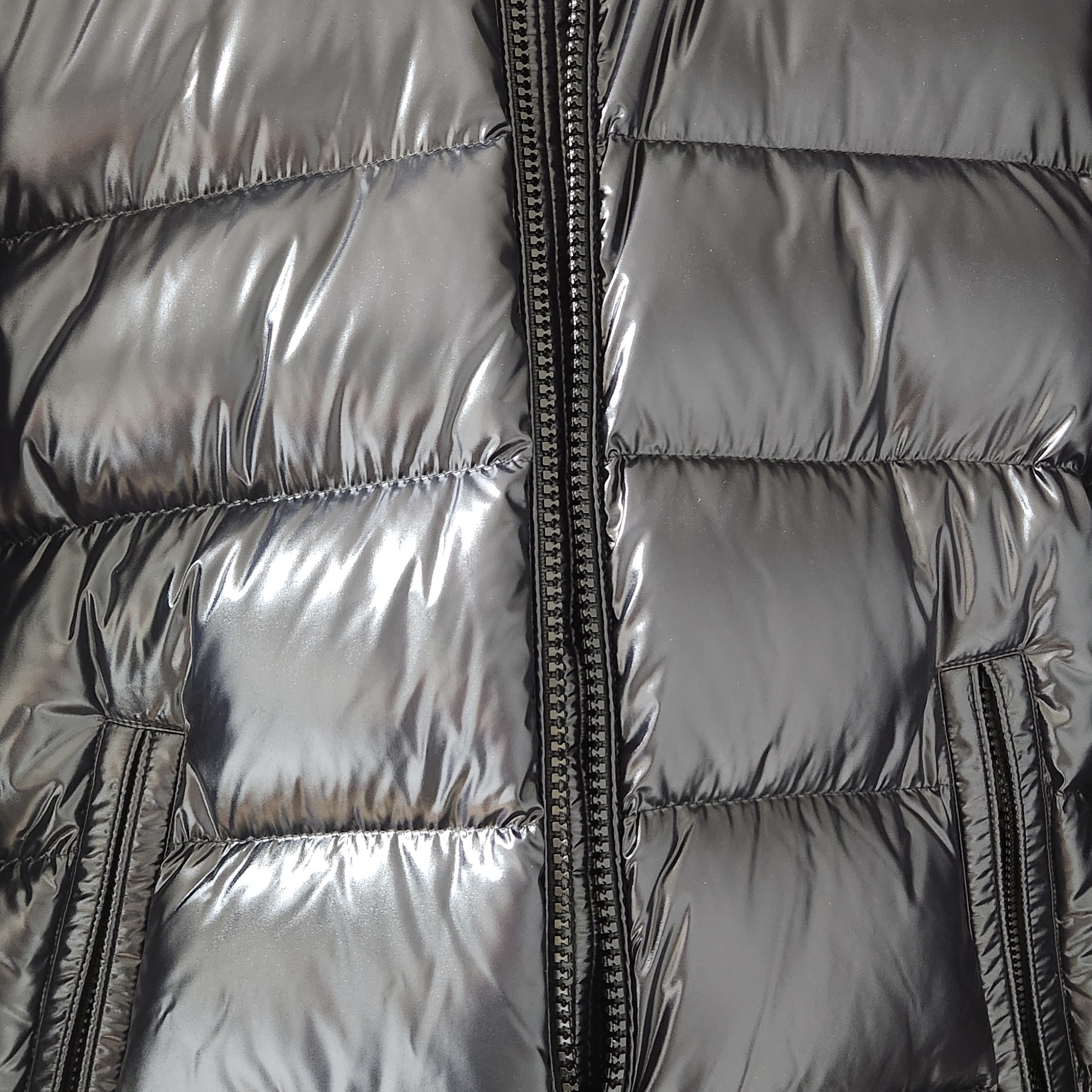 Moncler Maya Hooded Short Down Jacket Black - 25FW 착용 스타일 - 2