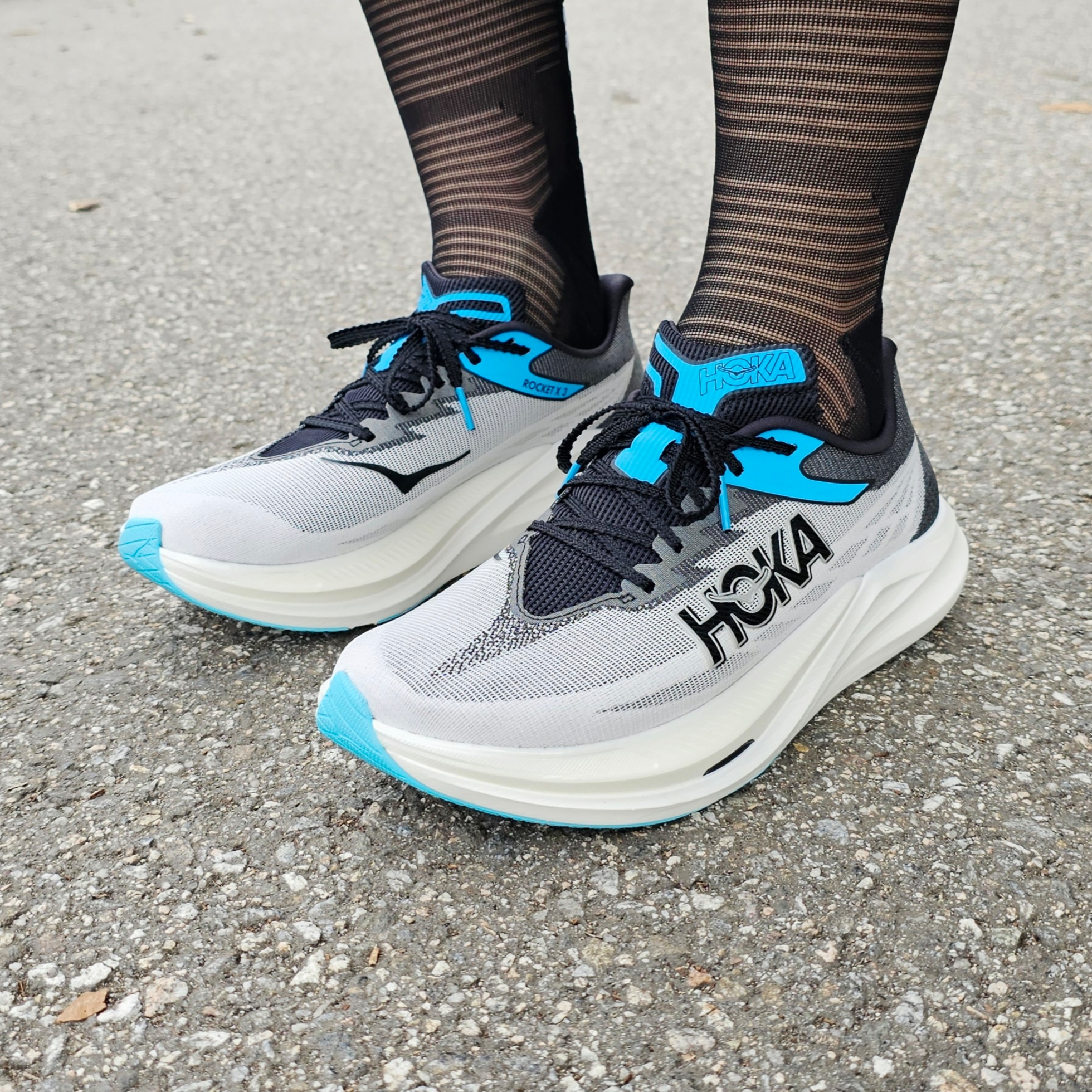 Hoka Rocket X 3 White Black 착용 스타일