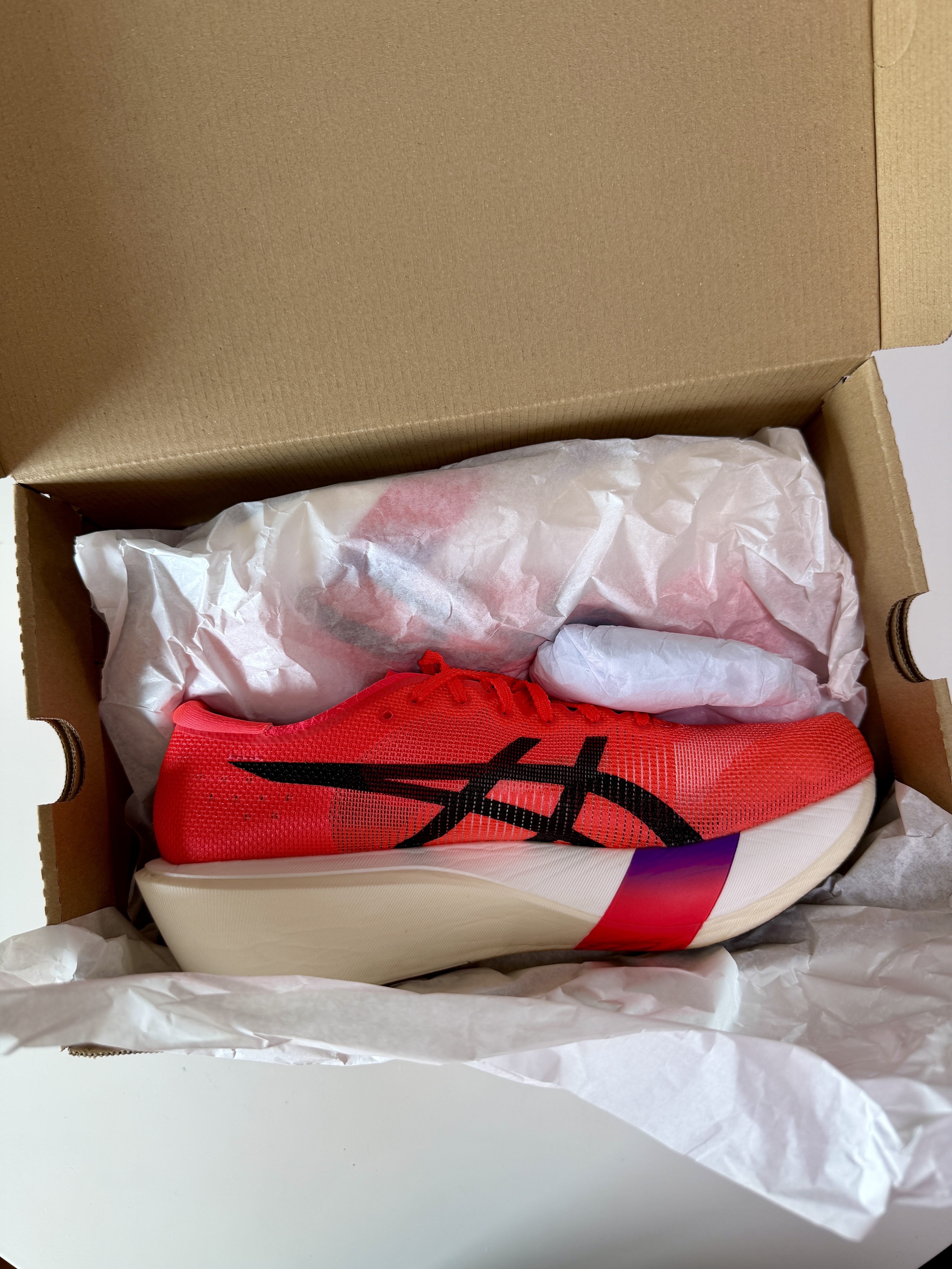 Asics Metaspeed Edge Tokyo Flash Red Black 착용 스타일 - 3