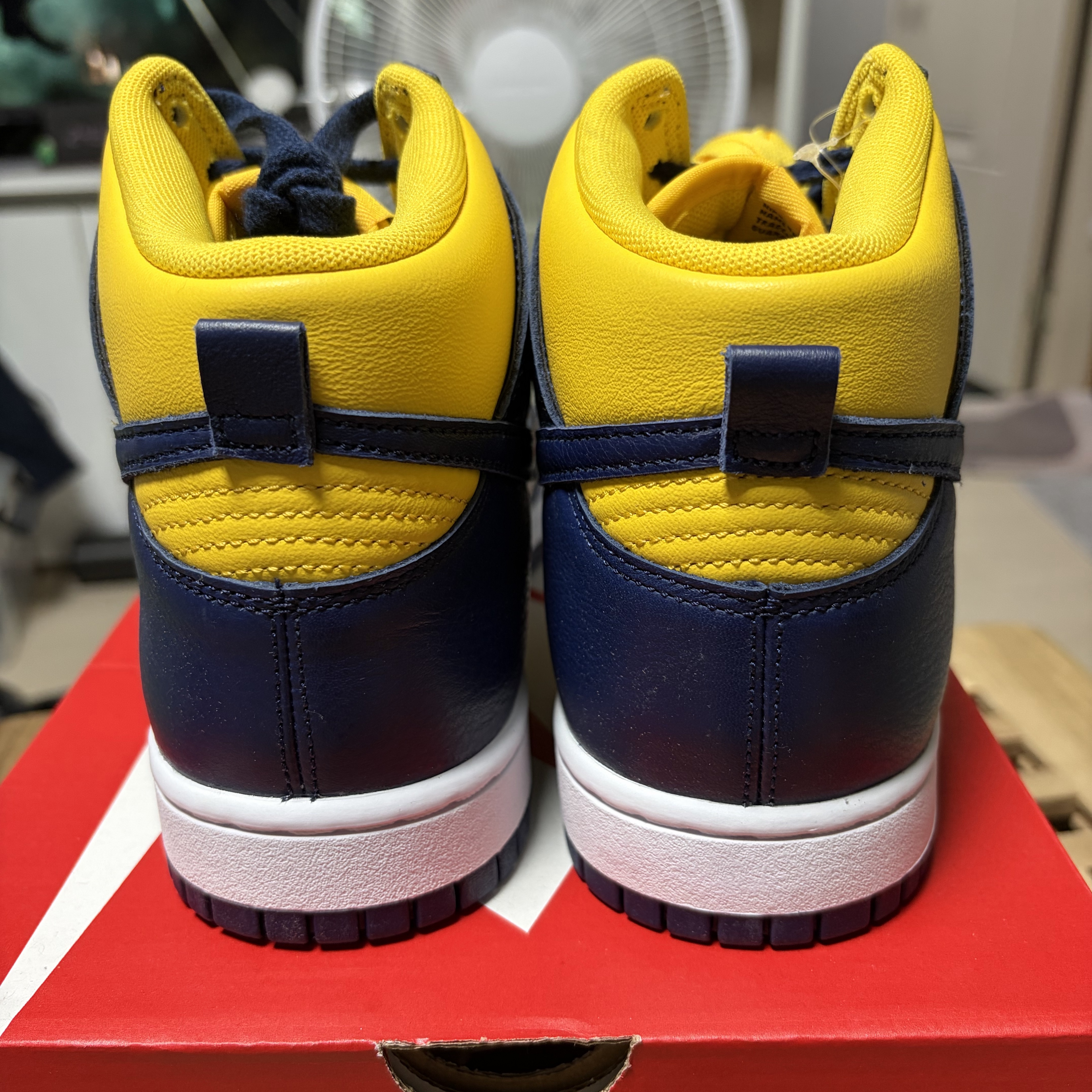 Nike Dunk High Retro SE Varsity Maize White 착용 스타일 - 5