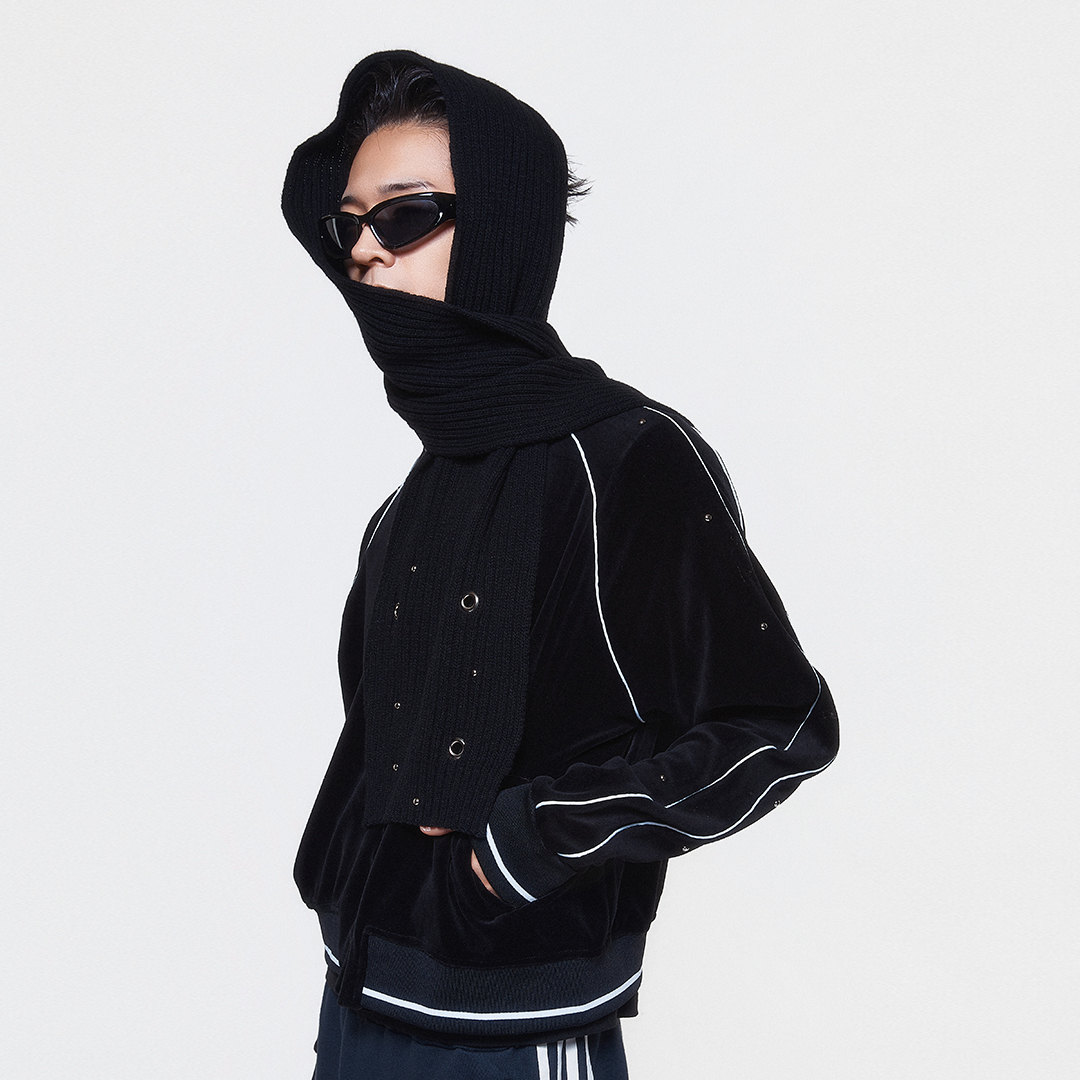 디오스피스 아일렛 스터드 머플러 블랙(DAUSPICE Eyelet Stud Muffler Black) - 2