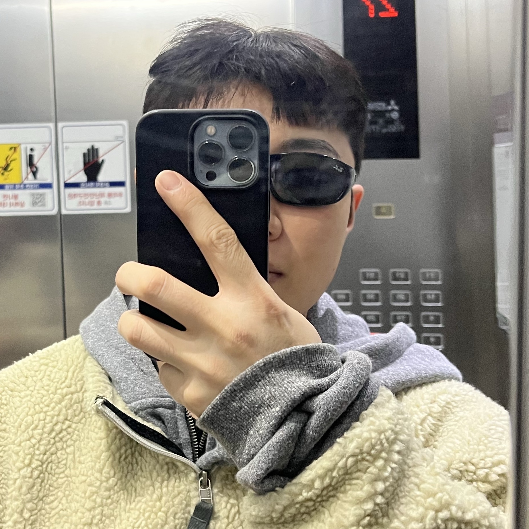 Ray-Ban DADDY-O II Polished Black Frame Green Classic G-15 Lenses 착용 스타일