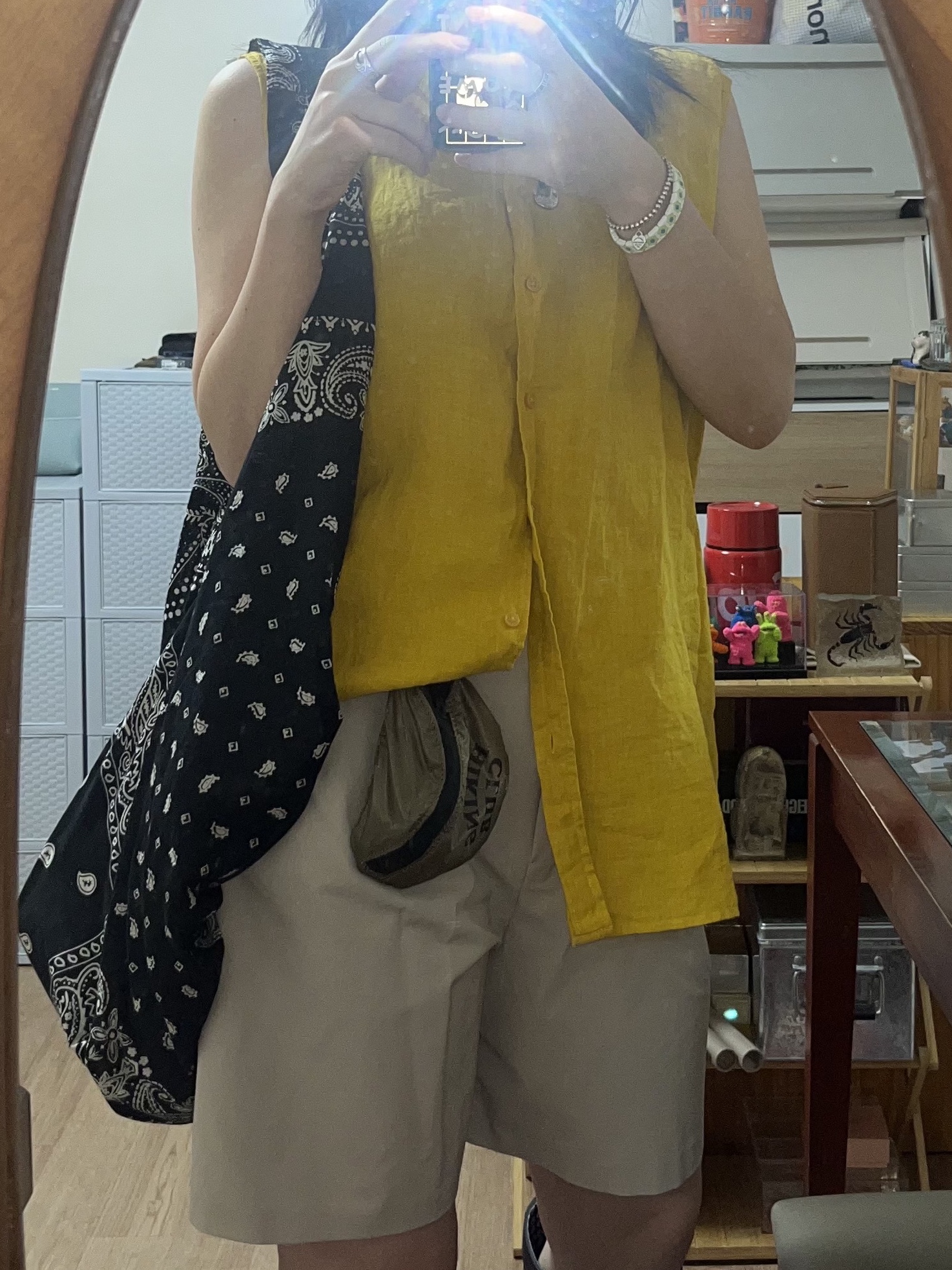 Kapital Gauze Rat Brand Bandana Patchwork Pattern Transit Snufkin Bag Black, Kapital Gauze Bandana Beach Snuffkin Bag Black 착용 스타일 - 1