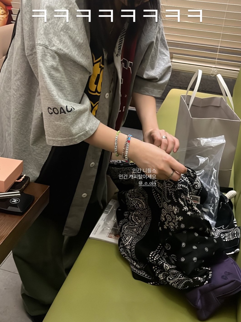Kapital Gauze Rat Brand Bandana Patchwork Pattern Transit Snufkin Bag Black, Kapital Gauze Bandana Beach Snuffkin Bag Black 착용 스타일 - 3