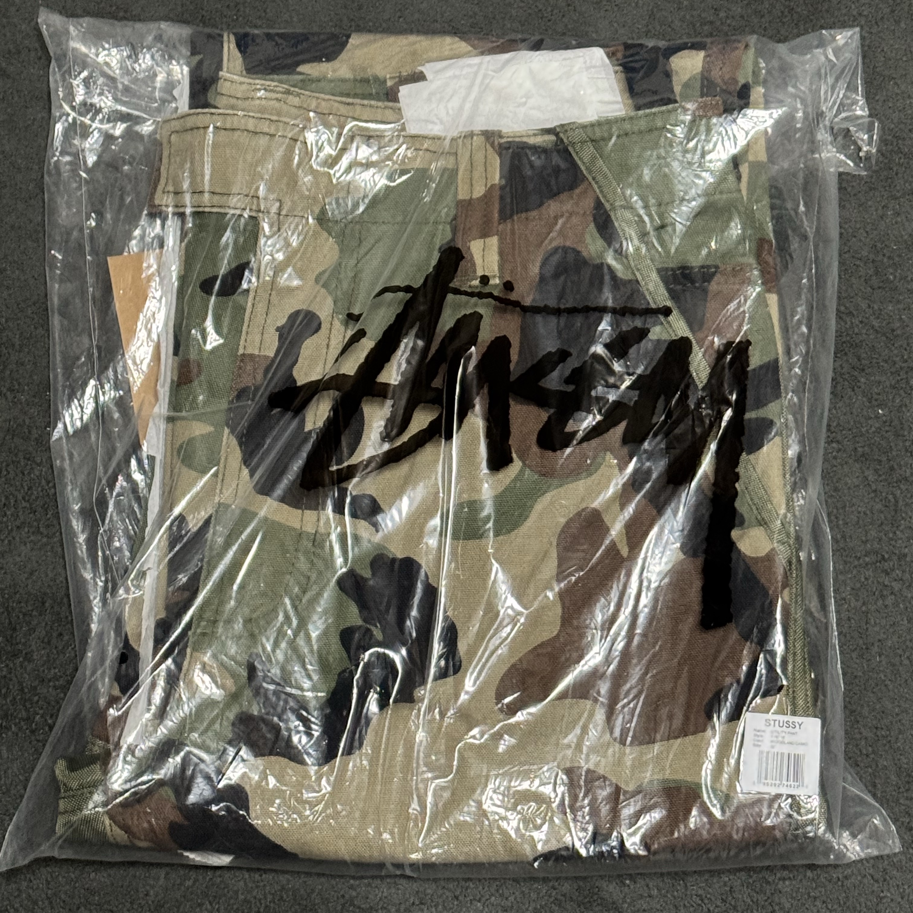 Stussy Utility Pants Woodland Camo 착용 스타일