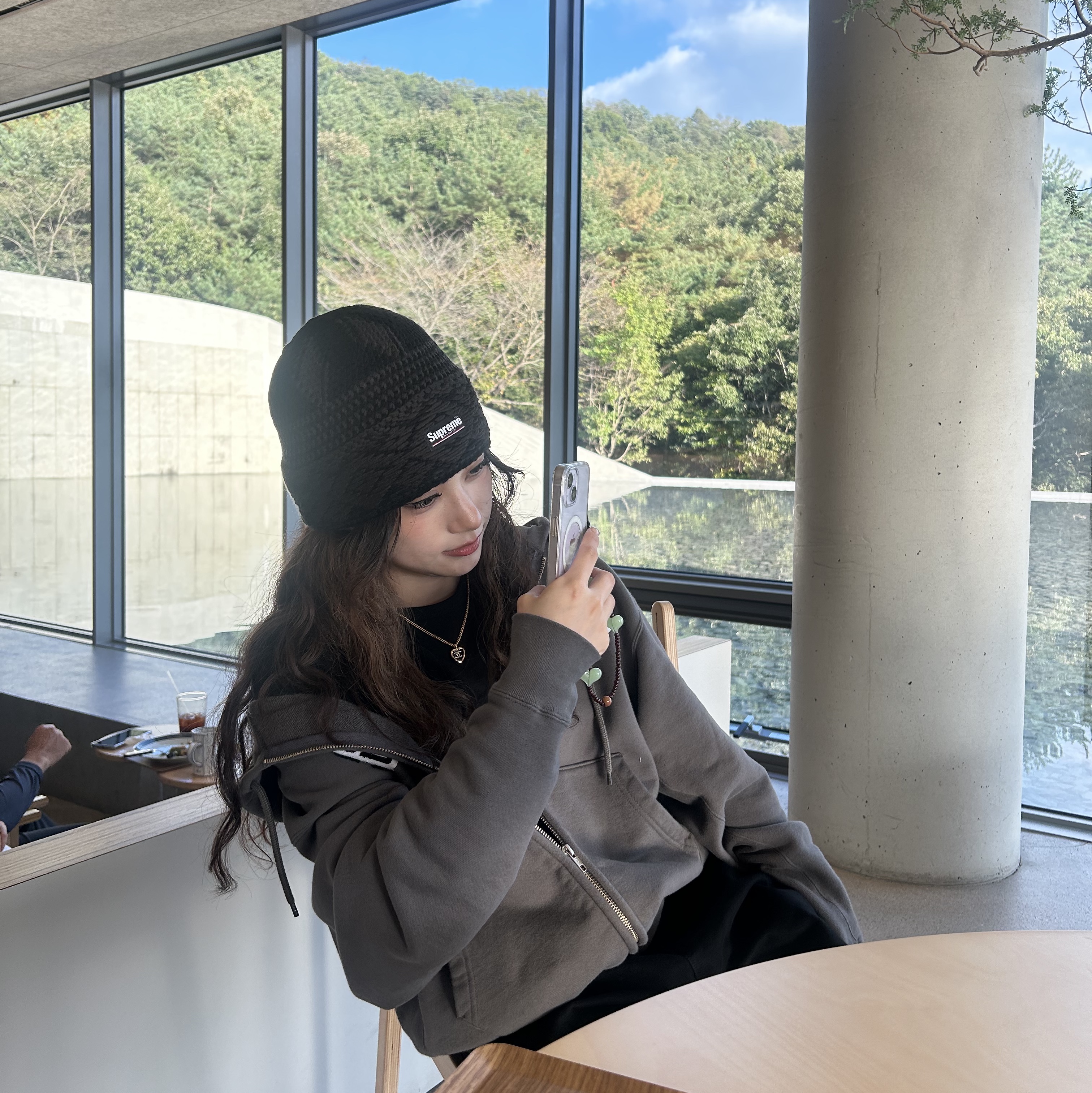 Supreme Diamond Beanie Black - 25FW, Cav Empt Embroidery Zip Hoody Charcoal - 24SS 착용 스타일