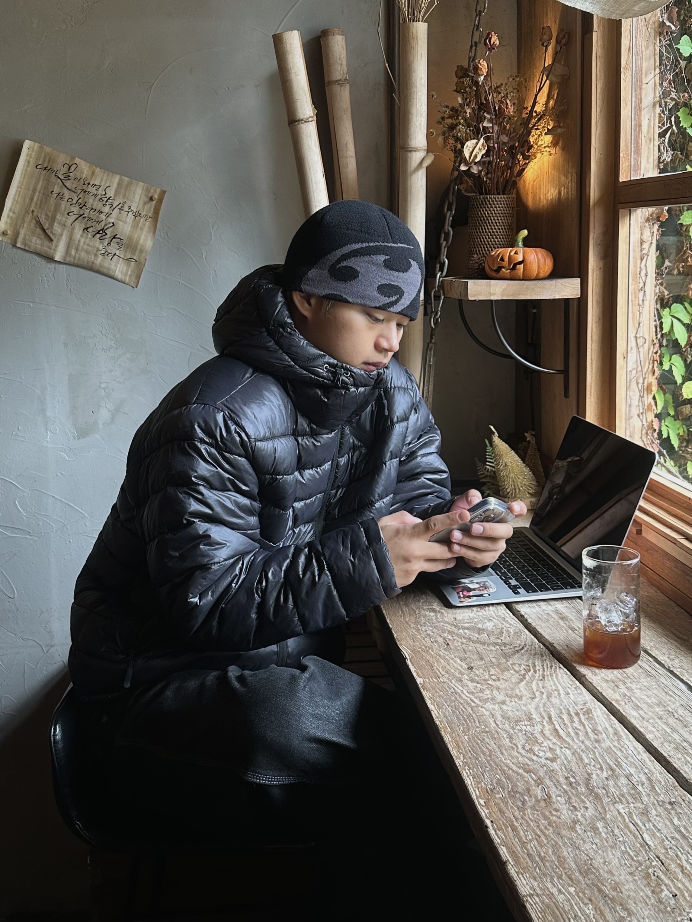 Timberland Premium 6 inch Waterproof Boot Wheat Nubuck - Wide, Sansan Gear Logo Beanie Black__25SS 착용 스타일 - 7