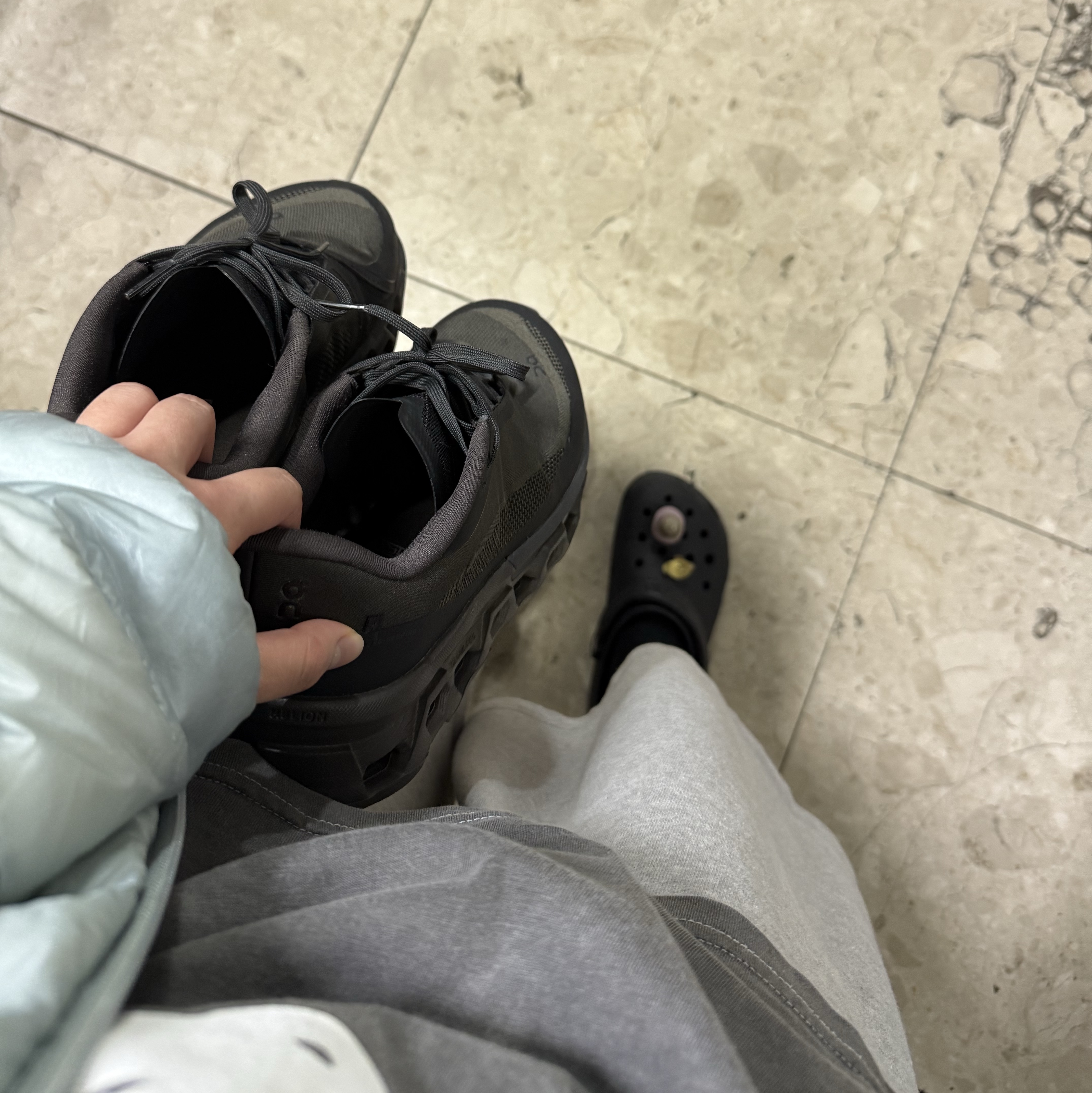 (W) On Running x Post Archive Faction (Paf) Cloudmonster 2 Thorn Brown 착용 스타일