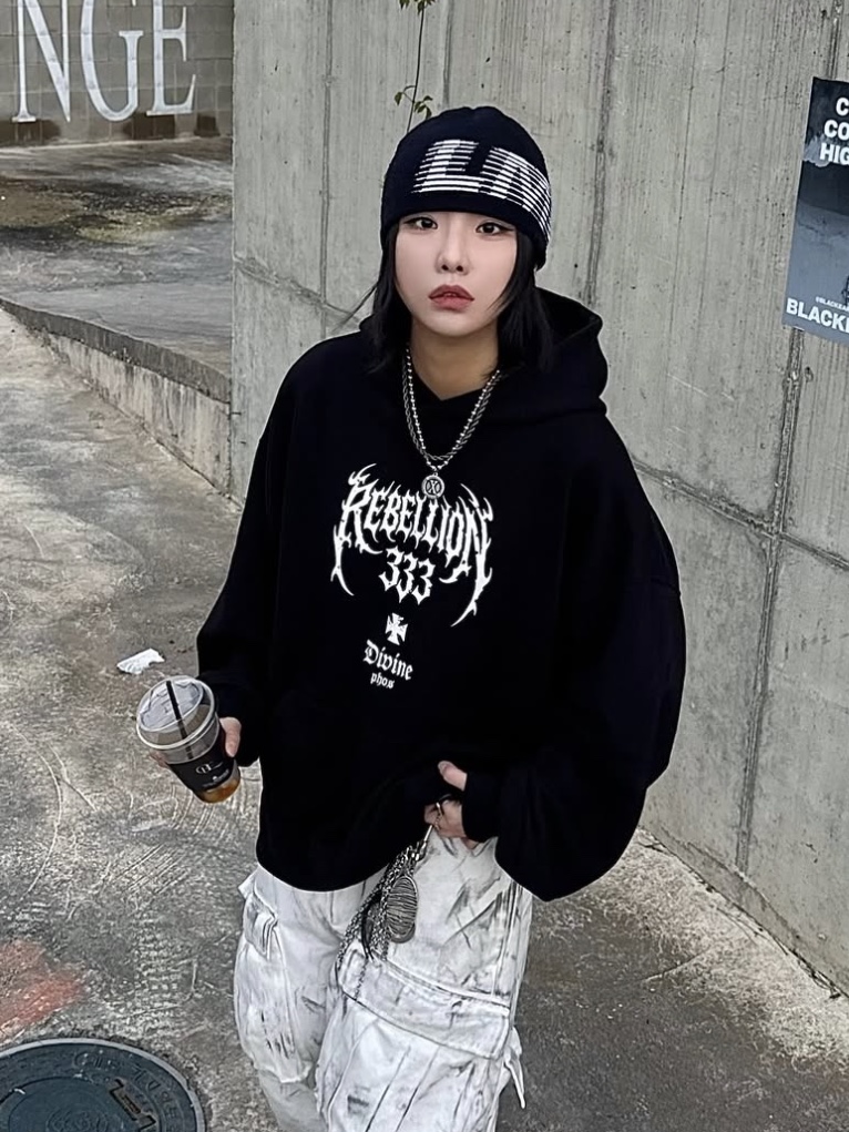 PHOS333 Rebellion 333 Hoodie Black, PHOS333 Rebellion 333 Hoodie Melange White 착용 스타일 - 1