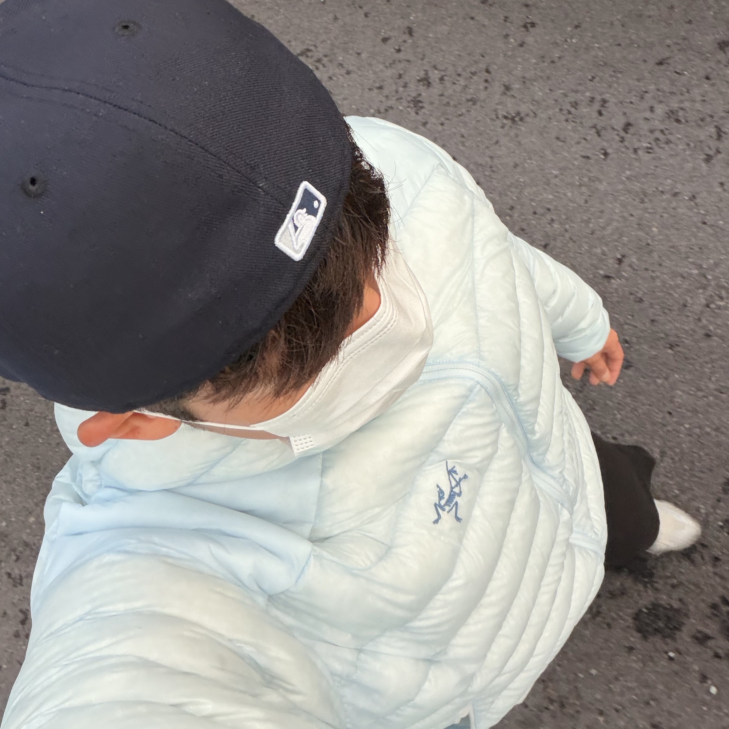 Arc'teryx Cerium Hoody Daybreak, New Era 59Fifty MLB Authentic New York Yankees Game Navy 착용 스타일