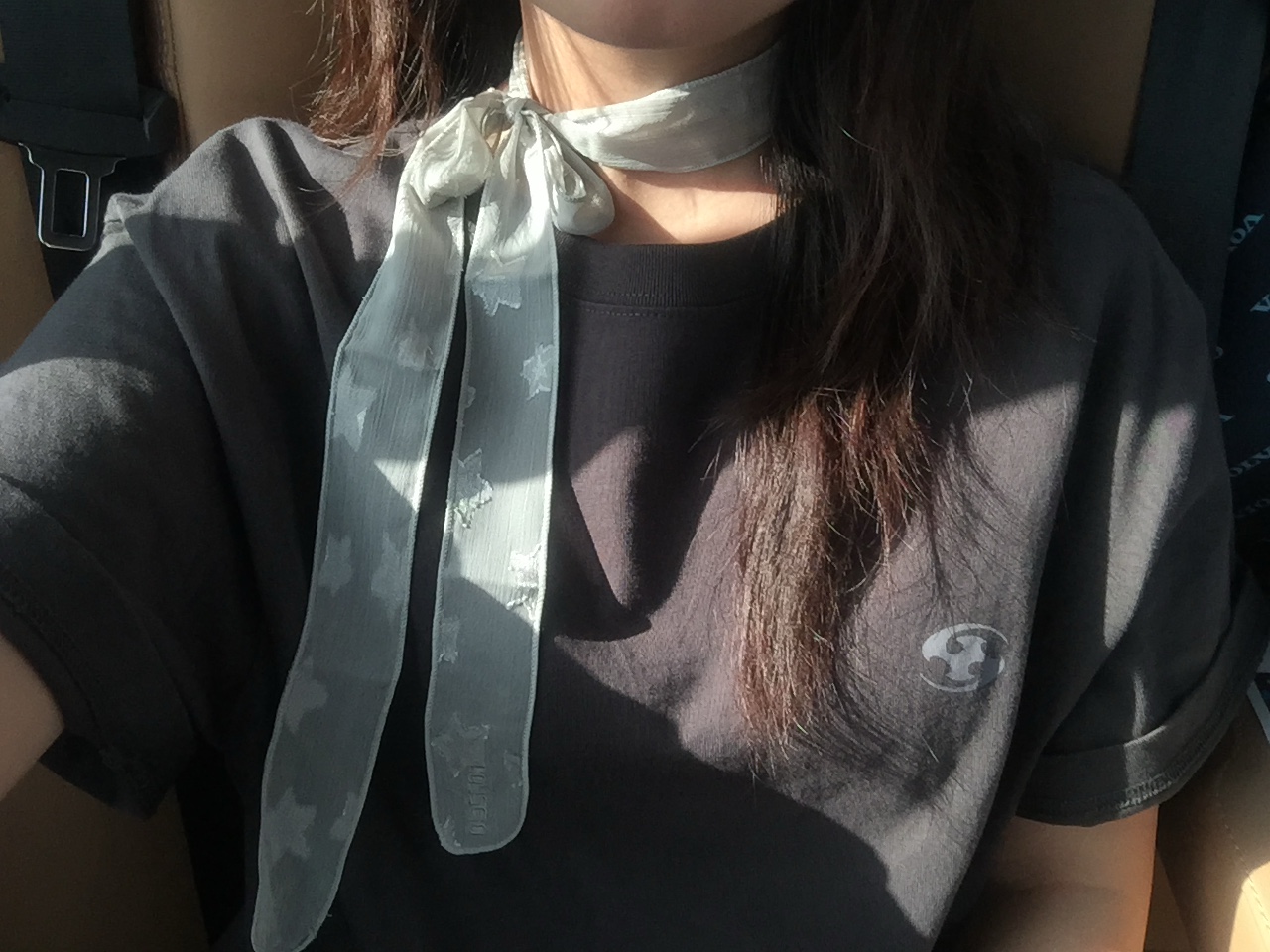 COYSEIO Star Scarf Light Green 착용 스타일 - 2